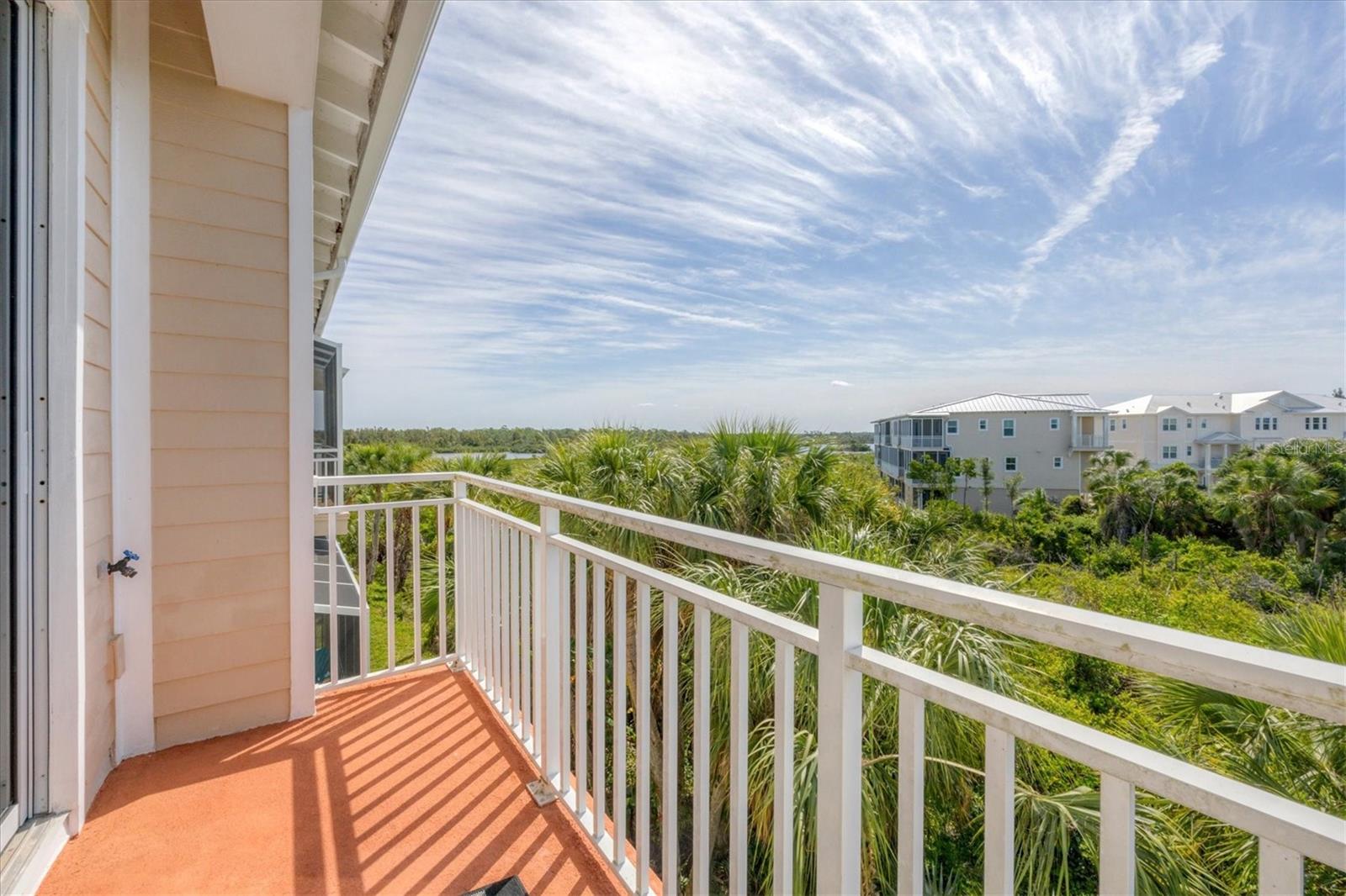 Image 31 of 52 For 10380 Longshore Road 77