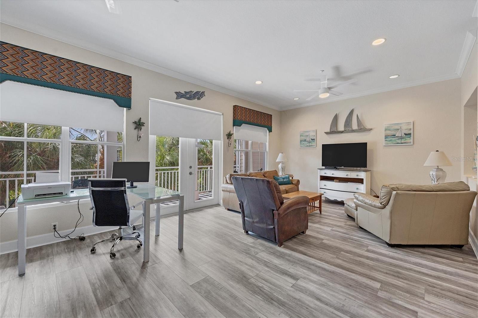 Image 4 of 52 For 10380 Longshore Road 77