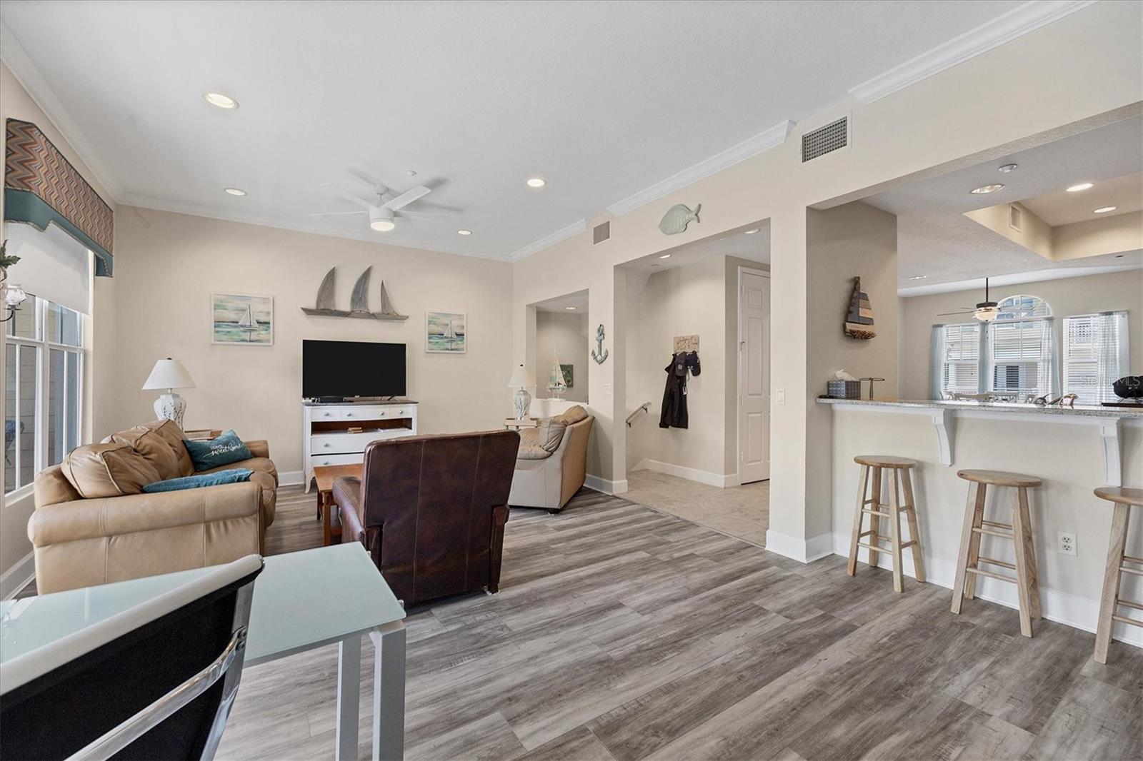 Image 5 of 52 For 10380 Longshore Road 77