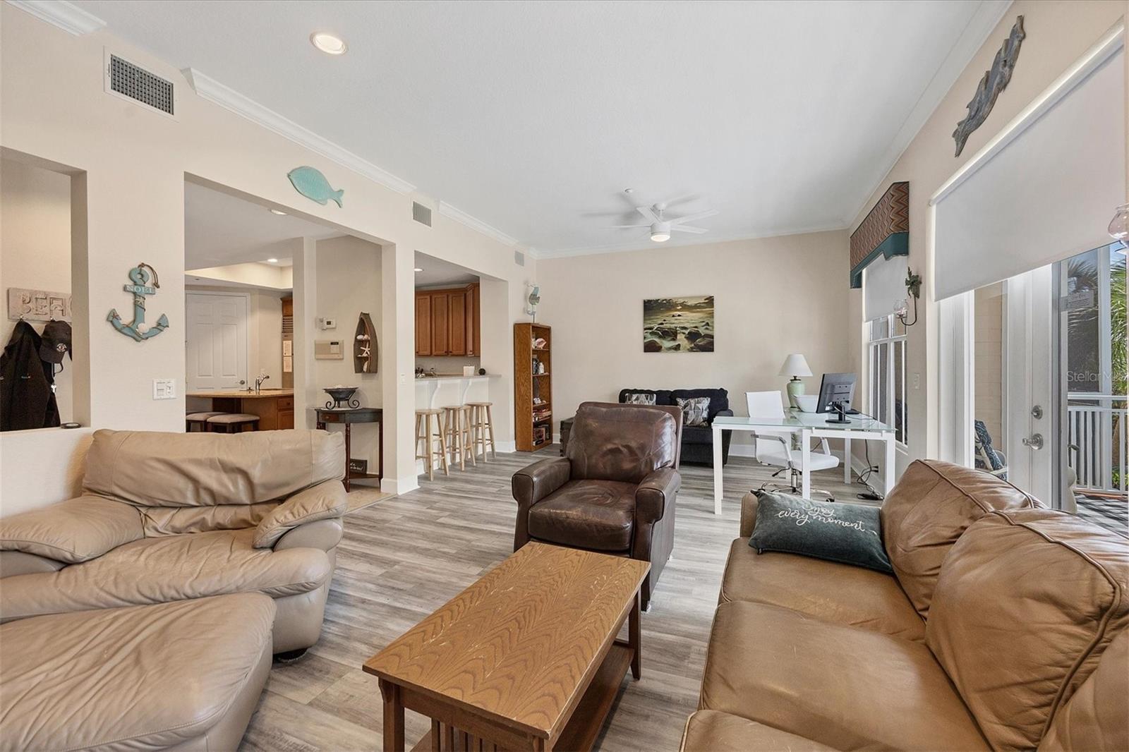 Image 6 of 52 For 10380 Longshore Road 77
