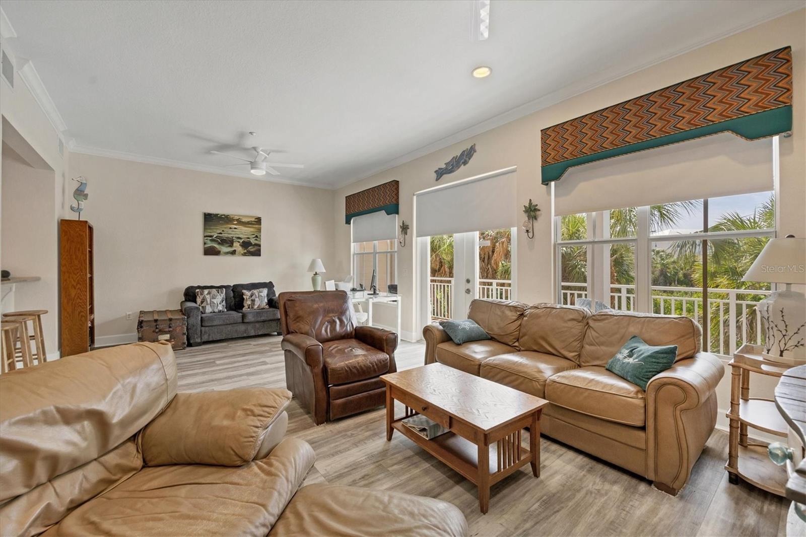 Image 7 of 52 For 10380 Longshore Road 77