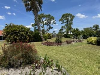 Listing photo id 13 for 5305 Eden Court