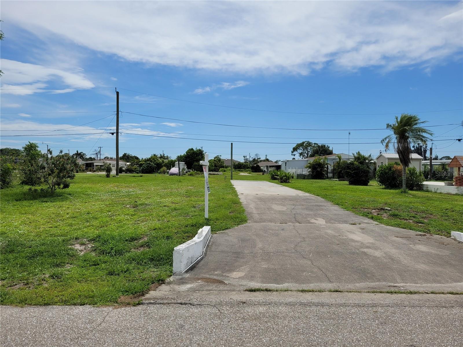 Details for 1404 Kingfisher Drive, ENGLEWOOD, FL 34224
