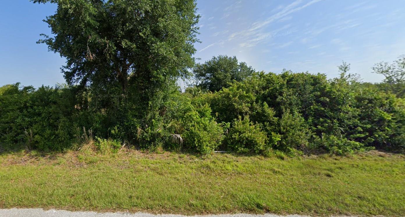 Image 2 of 6 For 10418 Carnegie Avenue