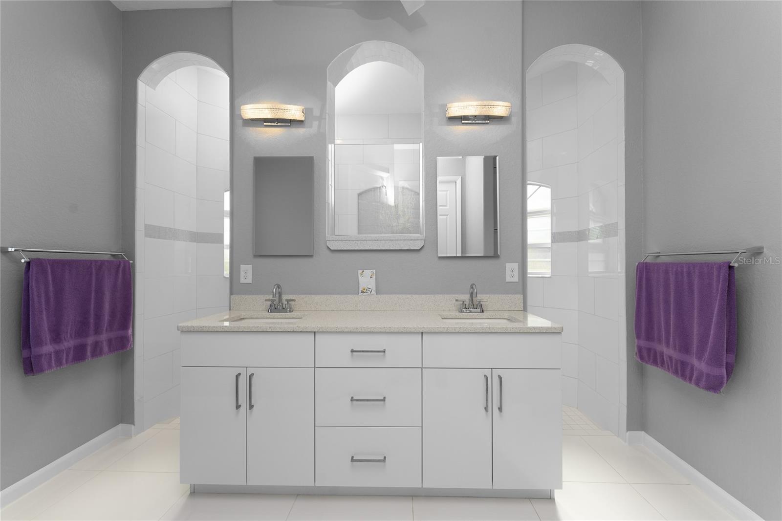 Image 36 of 55 For 14344 Amestoy Avenue