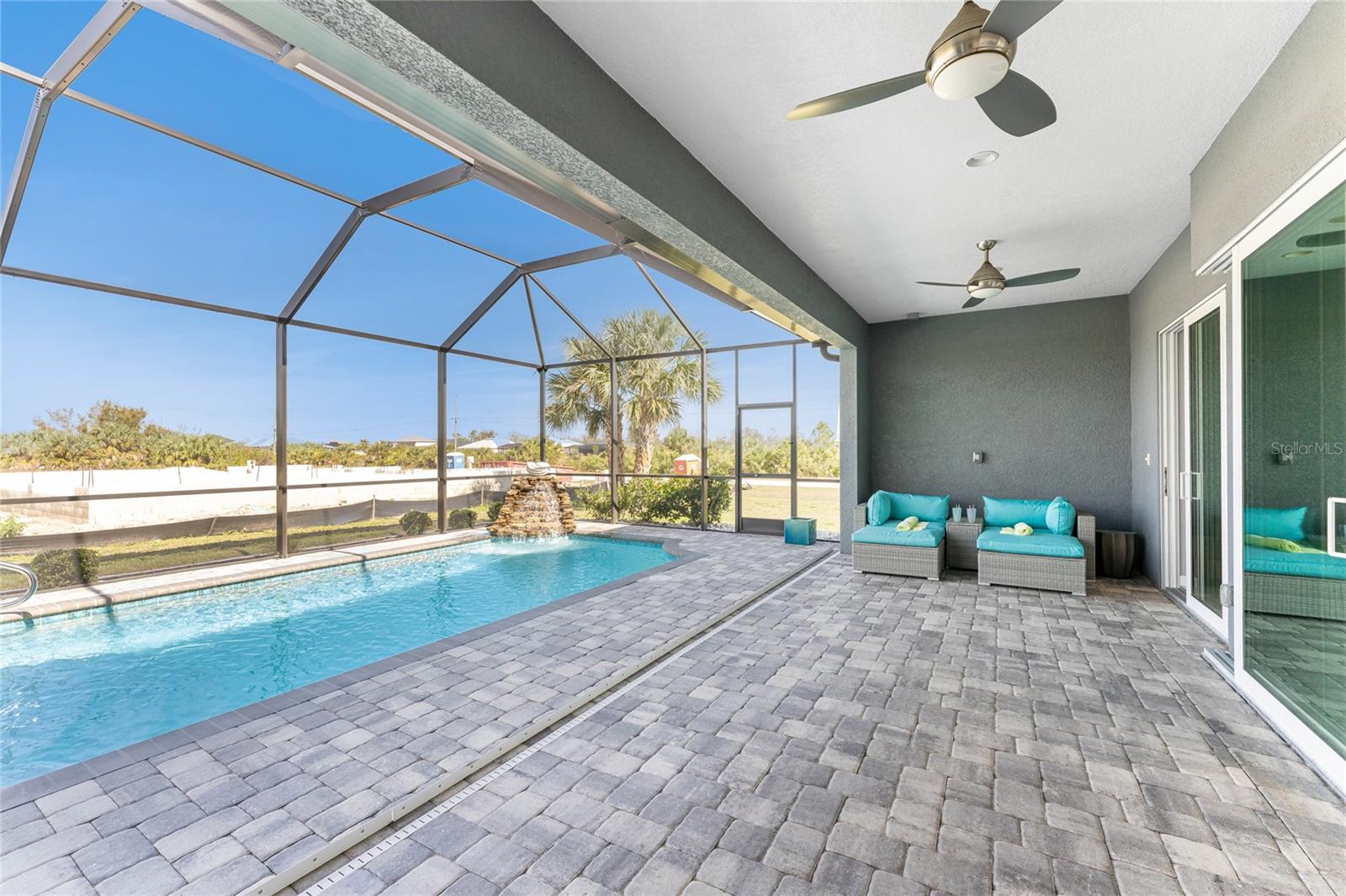 Image 44 of 55 For 14344 Amestoy Avenue