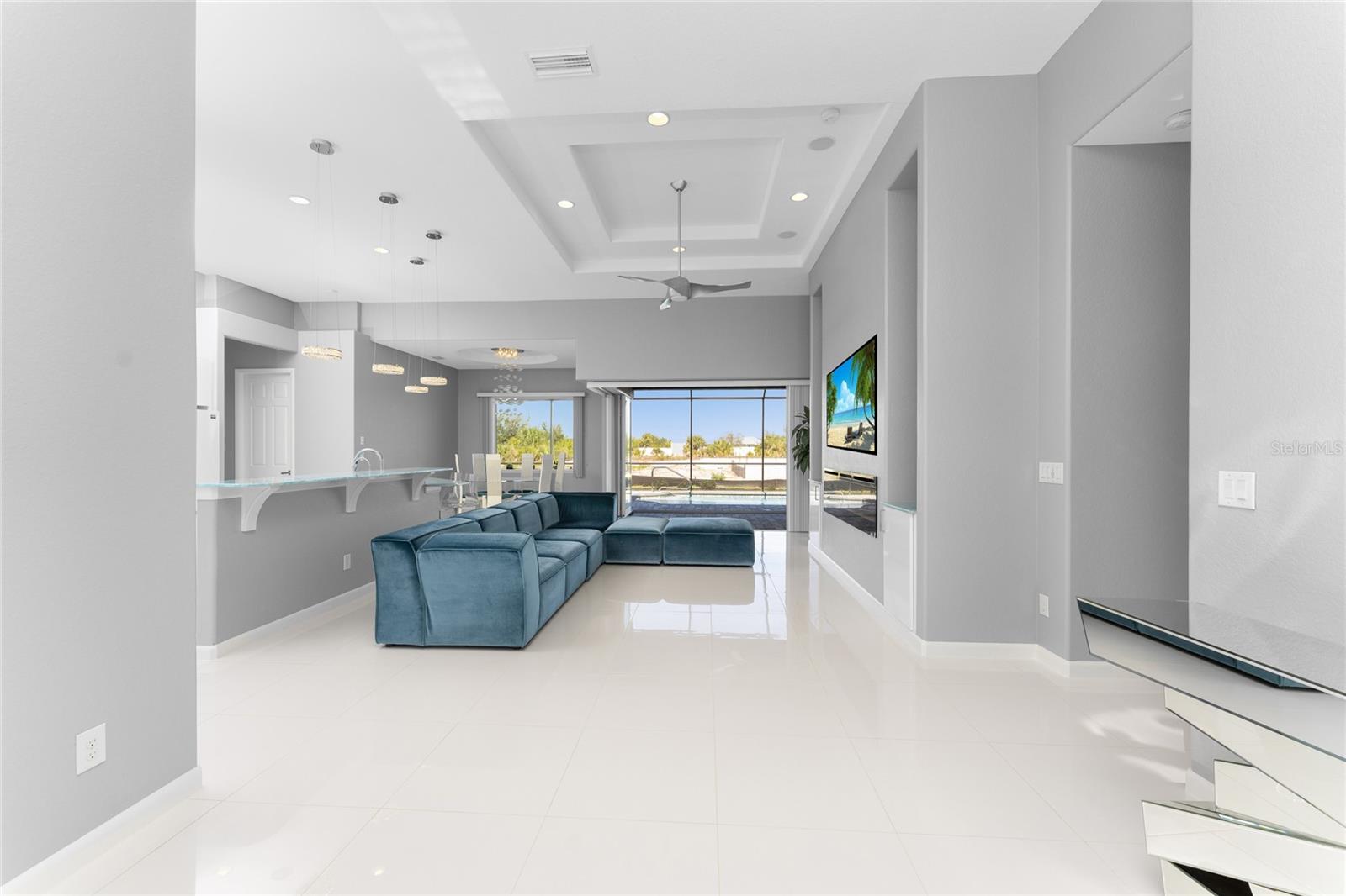 Image 8 of 55 For 14344 Amestoy Avenue