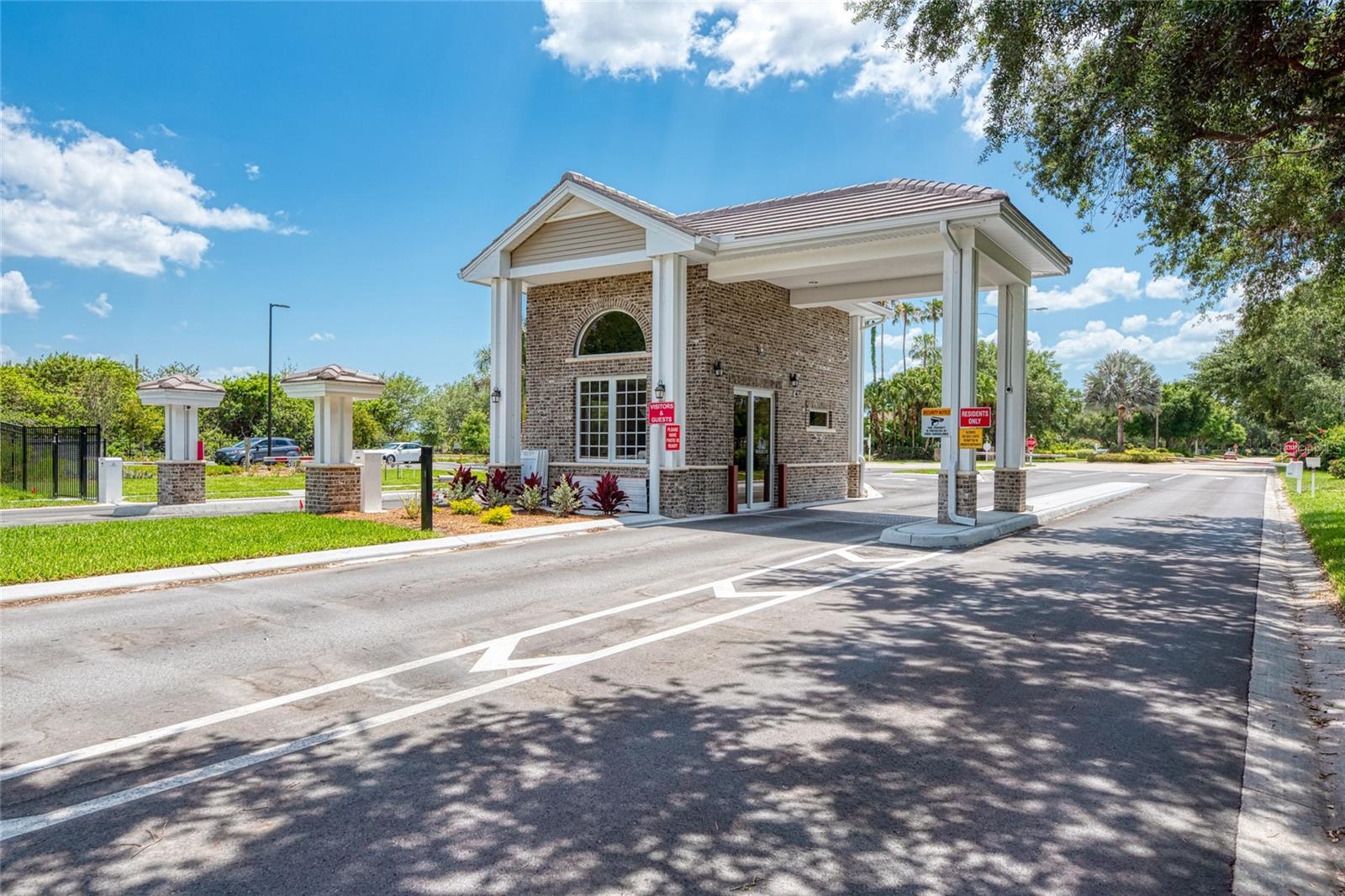 Image 62 of 81 For 2803 Sawgrass Court