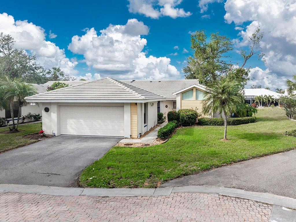 Details for 313 Pembroke Lane North  195, VENICE, FL 34293