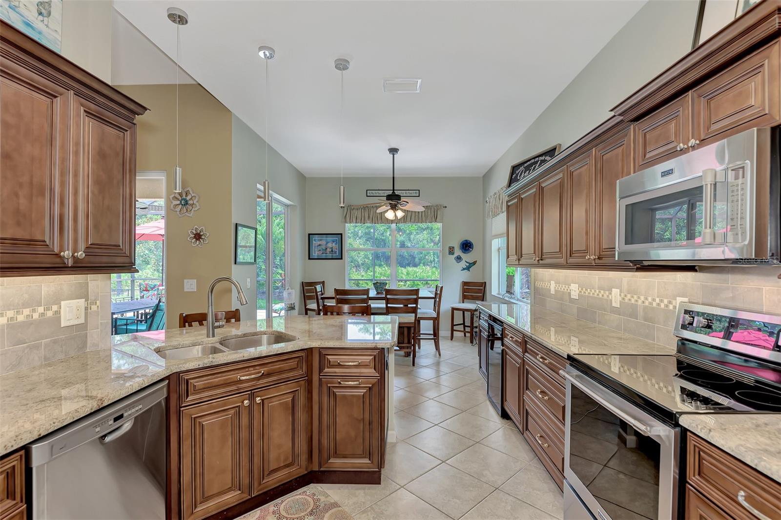 Image 18 of 78 For 13123 Preserve Court