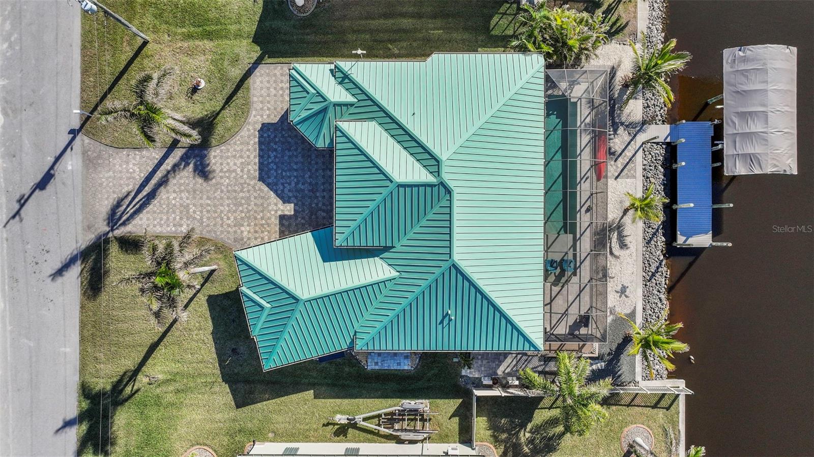 Listing photo id 8 for 9567 Honeymoon Drive