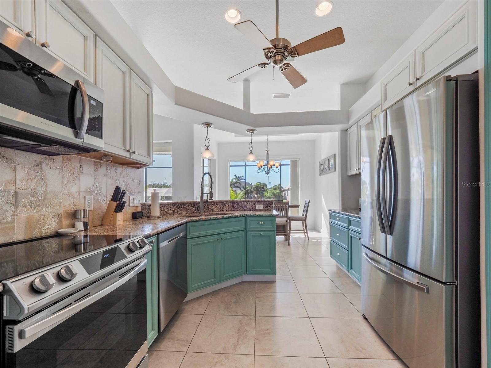 Listing photo id 16 for 9567 Honeymoon Drive