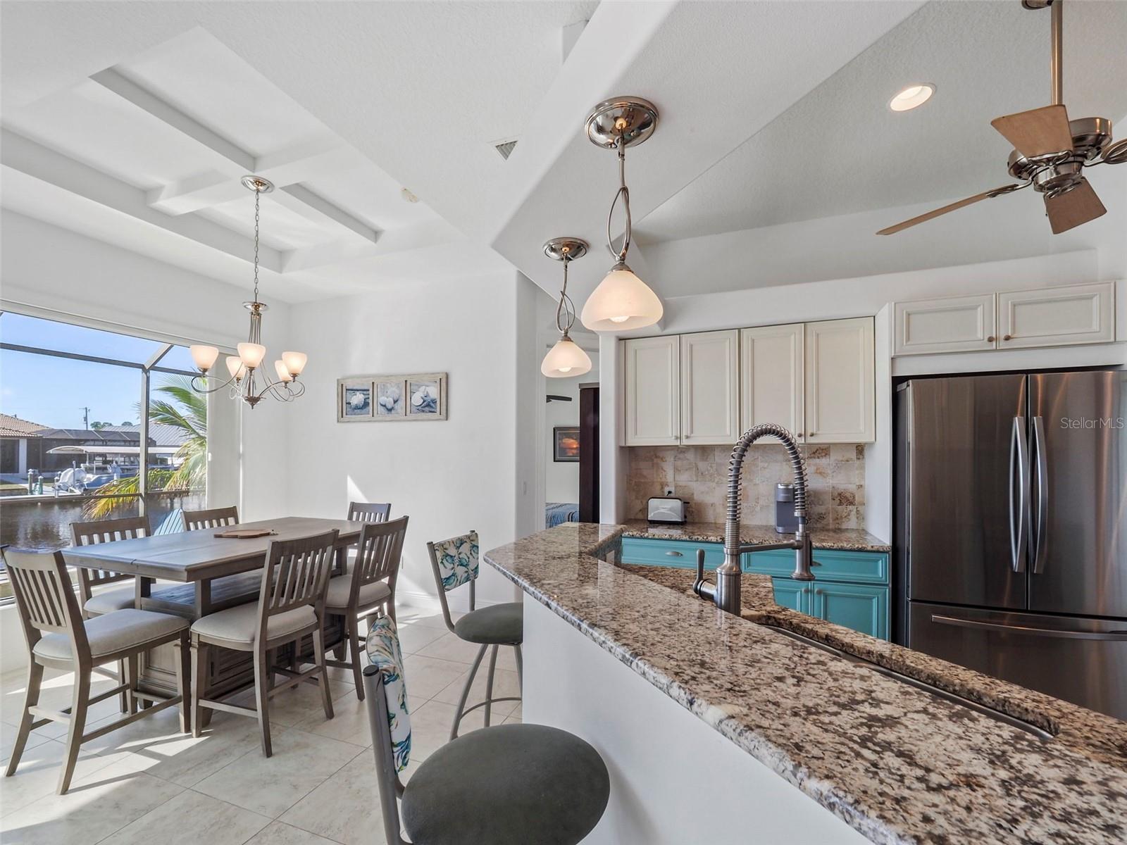 Listing photo id 19 for 9567 Honeymoon Drive