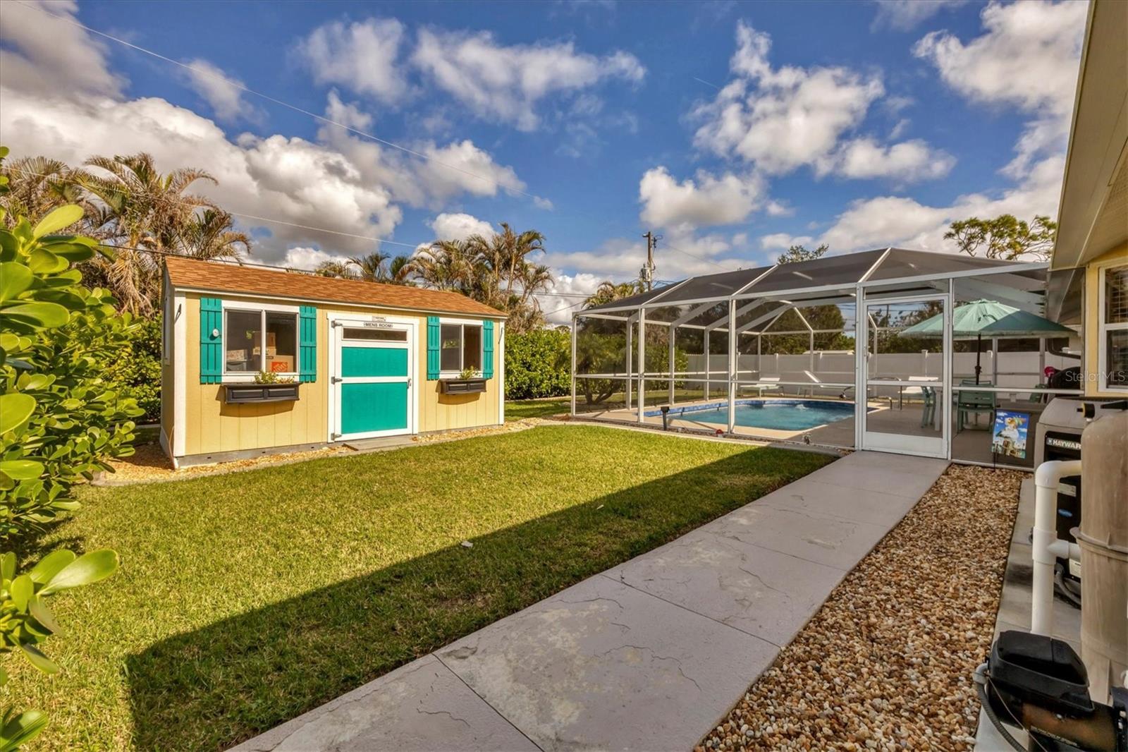 Image 31 of 33 For 9266 Carnation Avenue