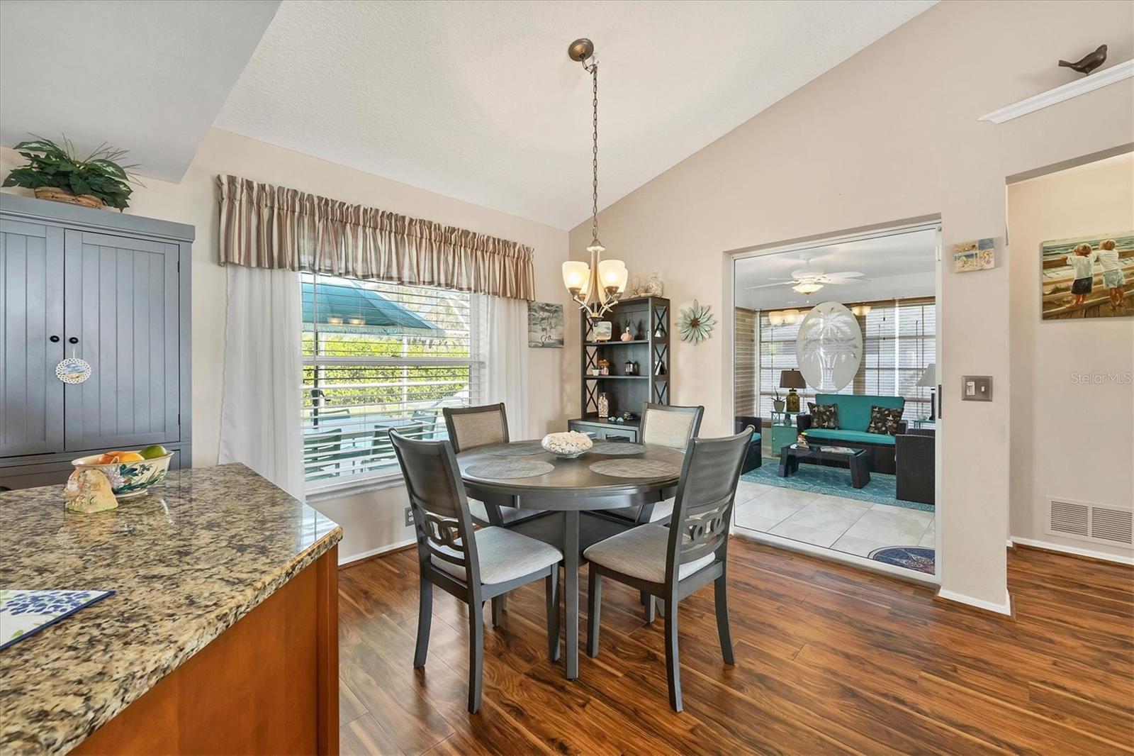 Image 7 of 33 For 9266 Carnation Avenue