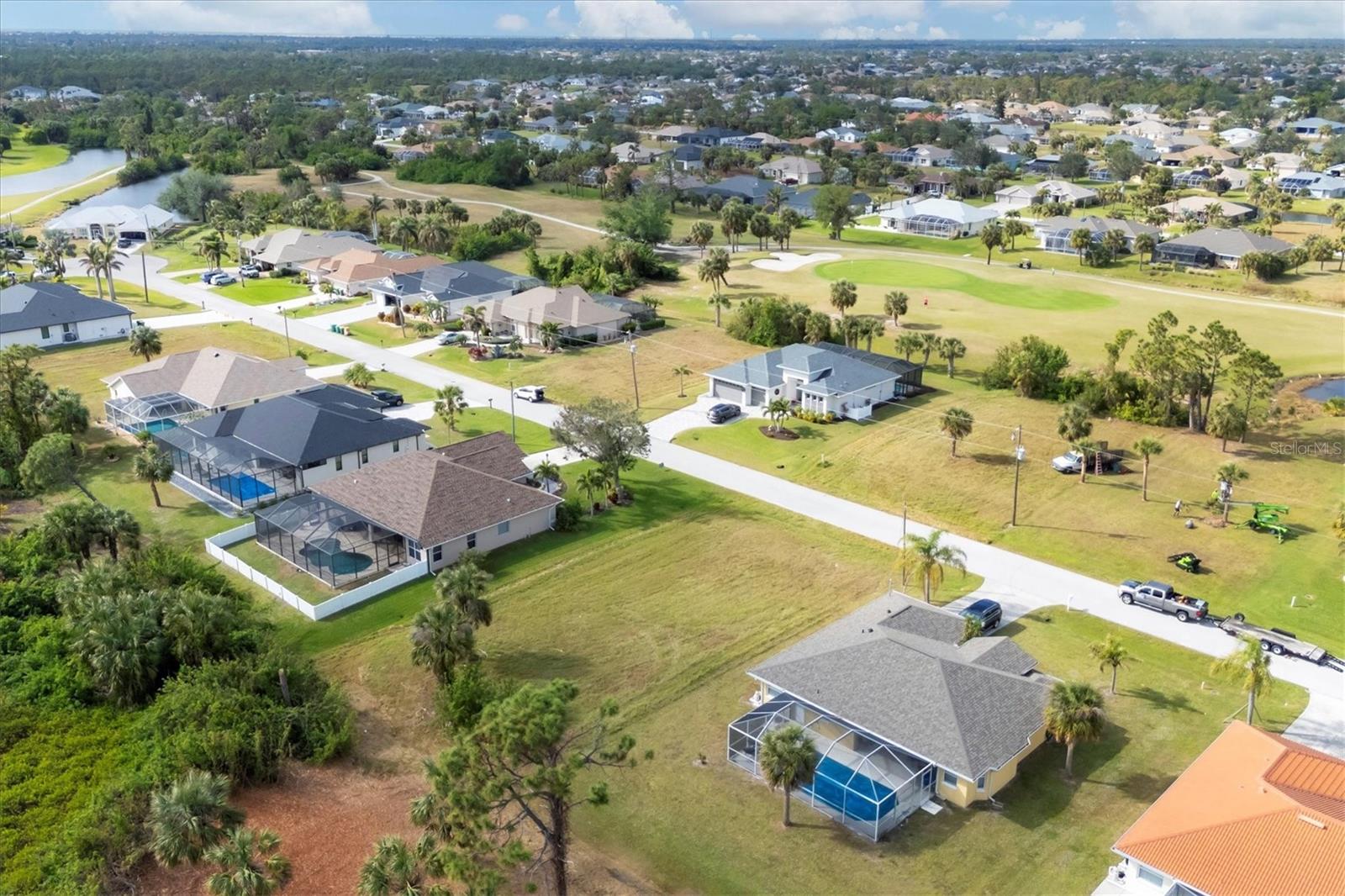 Image 17 of 22 For 74 Long Meadow Court