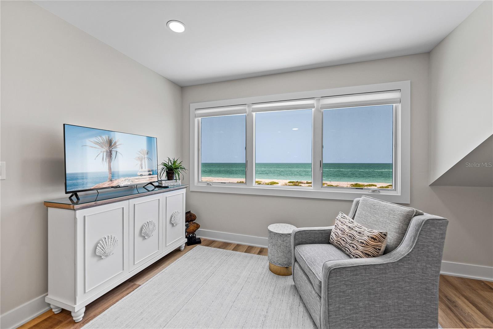 Image 11 of 51 For 380 Gulf Boulevard 1