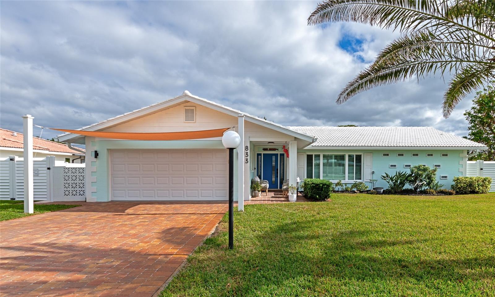 Details for 833 Harbor Drive S, VENICE, FL 34285