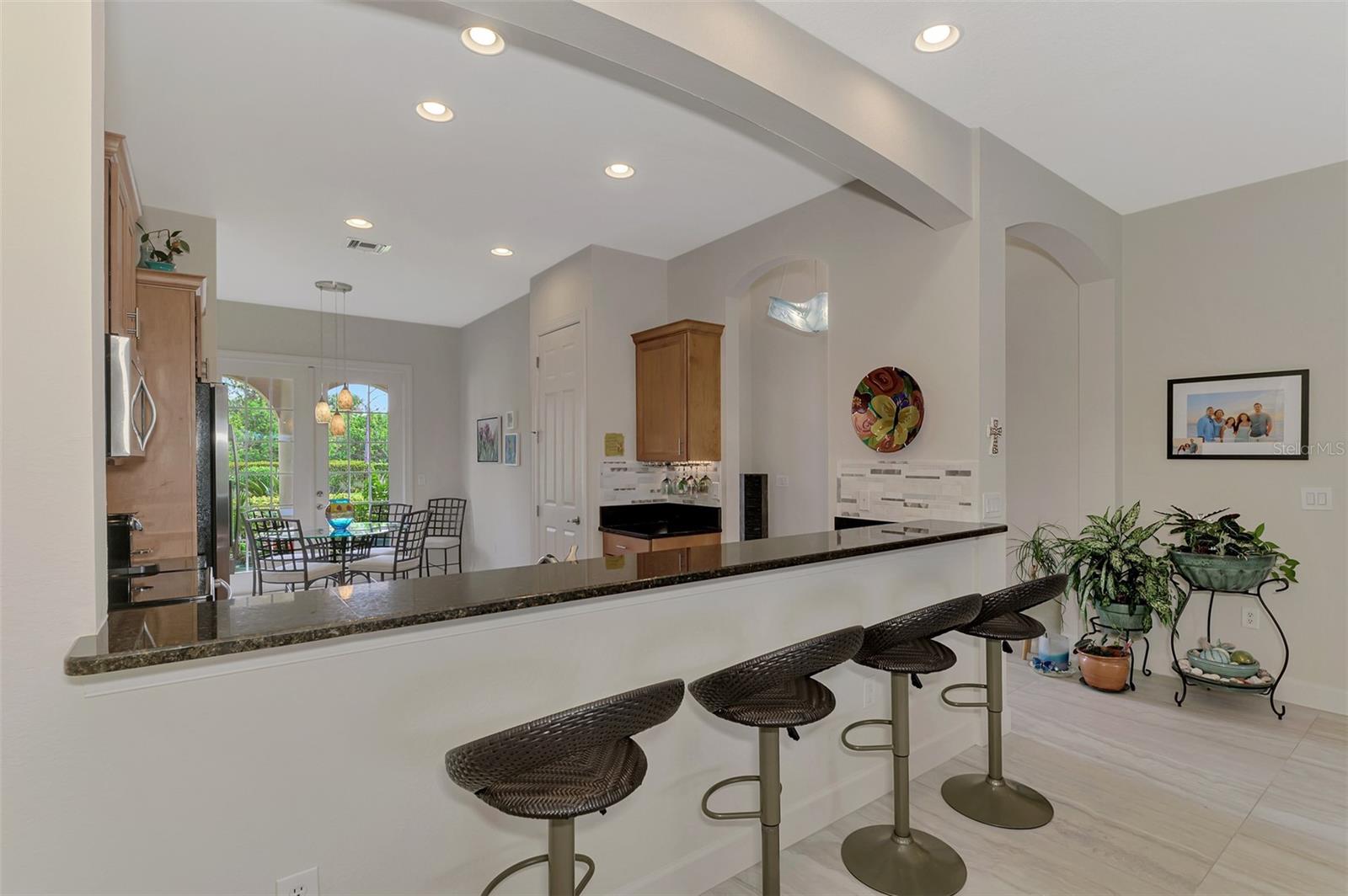 Image 17 of 75 For 13376 Creekside Lane