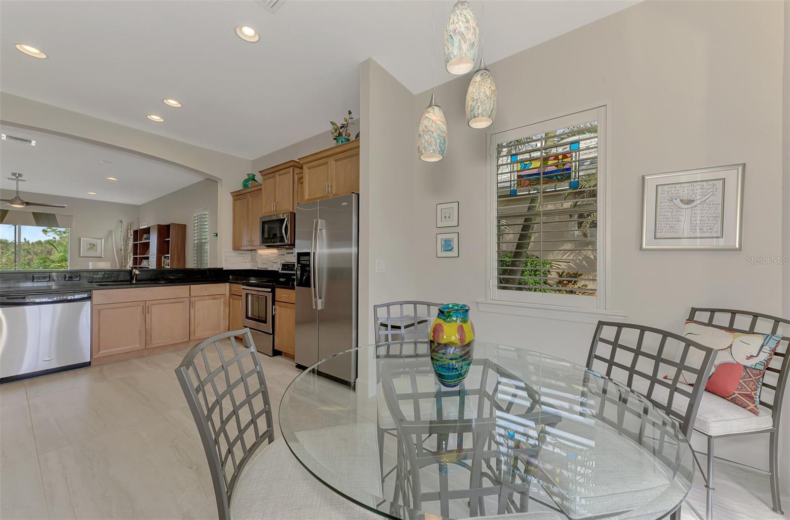 Image 22 of 75 For 13376 Creekside Lane