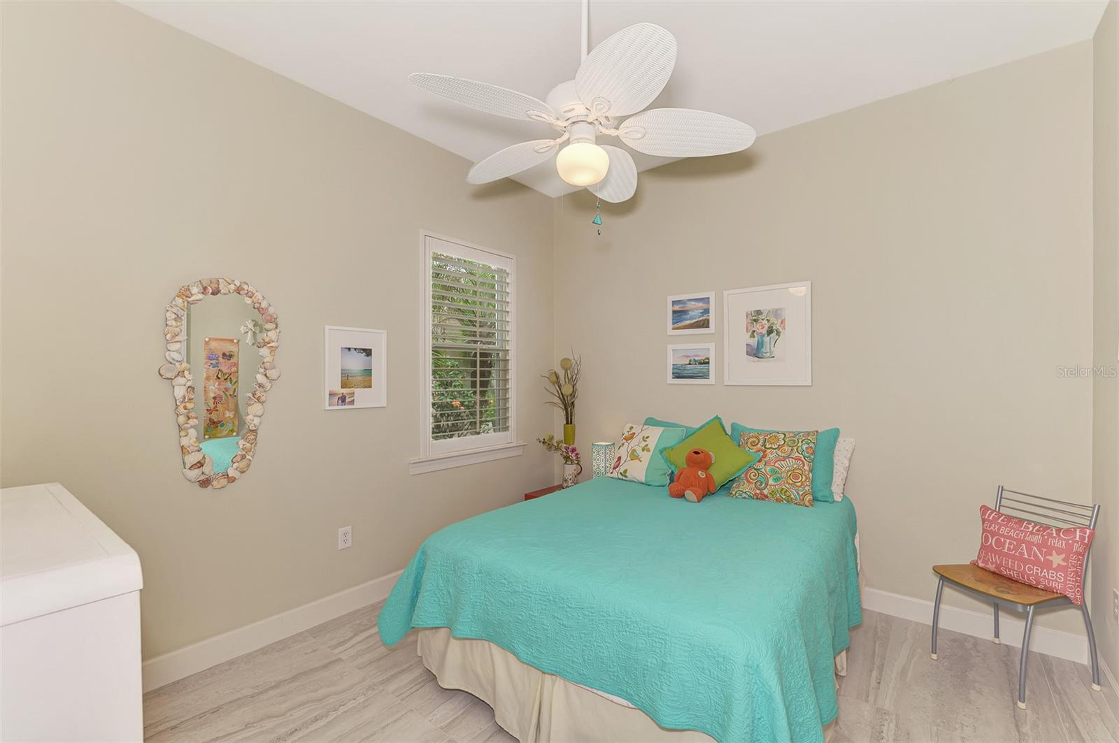 Image 37 of 75 For 13376 Creekside Lane