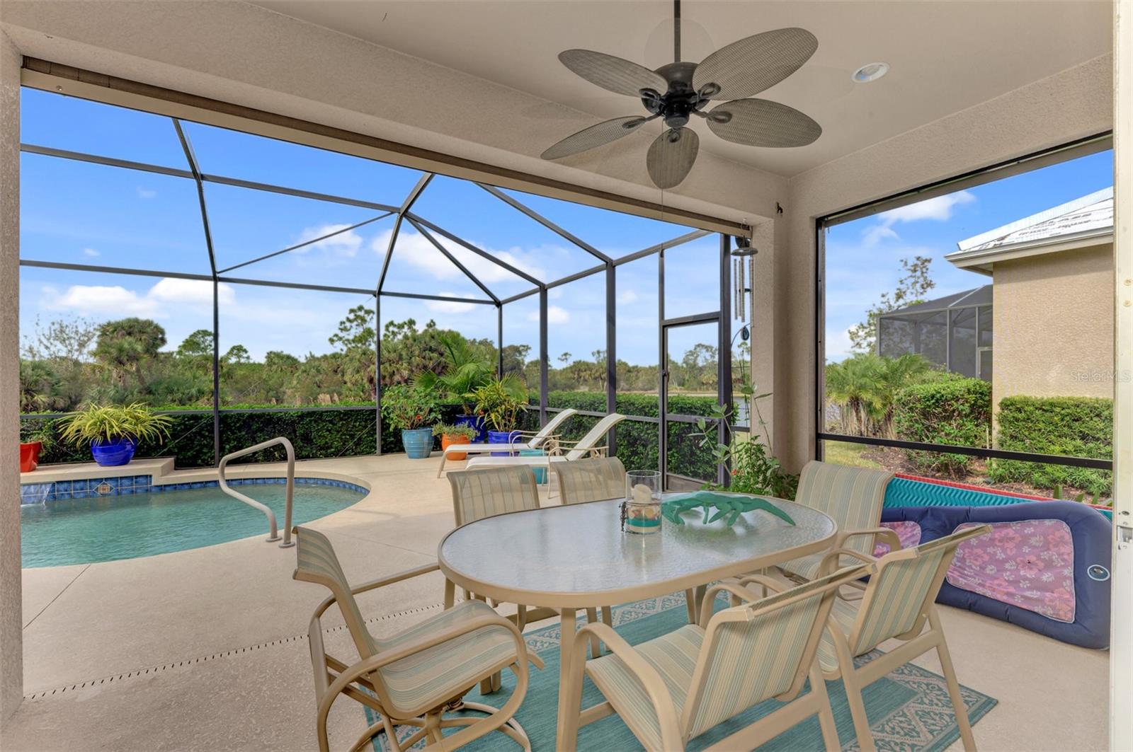 Image 40 of 75 For 13376 Creekside Lane