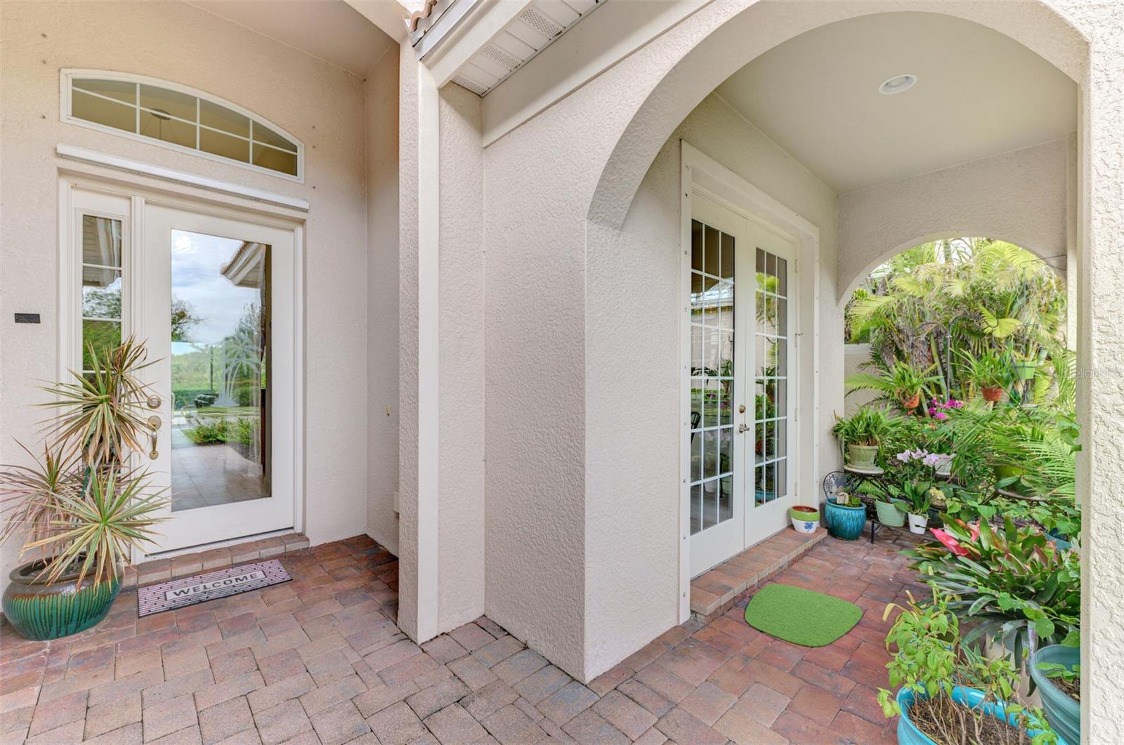 Image 5 of 75 For 13376 Creekside Lane