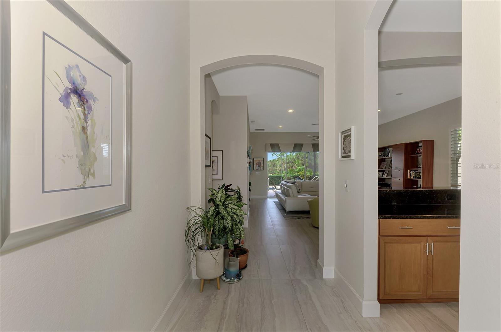 Image 8 of 75 For 13376 Creekside Lane