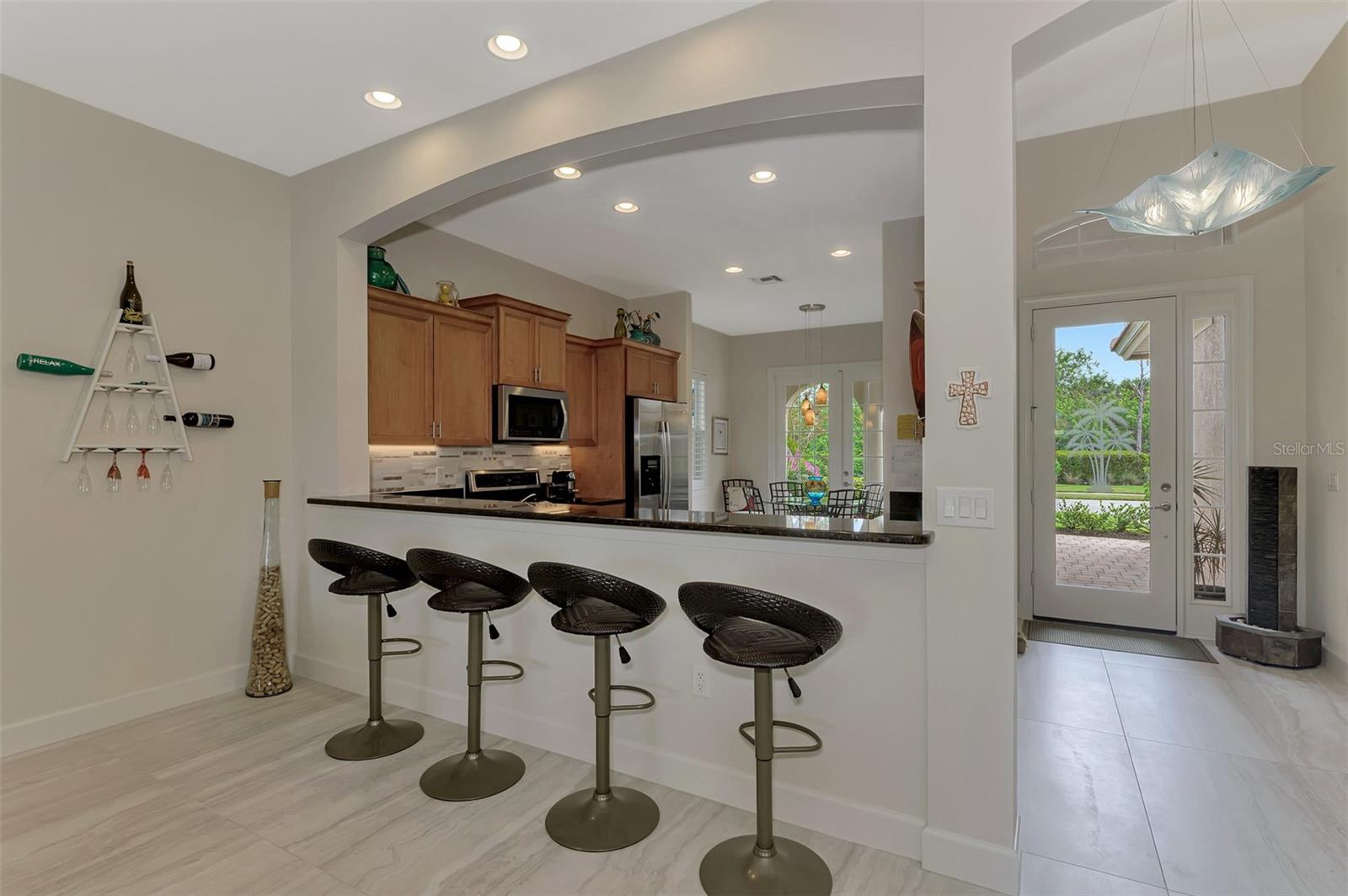 Image 9 of 75 For 13376 Creekside Lane