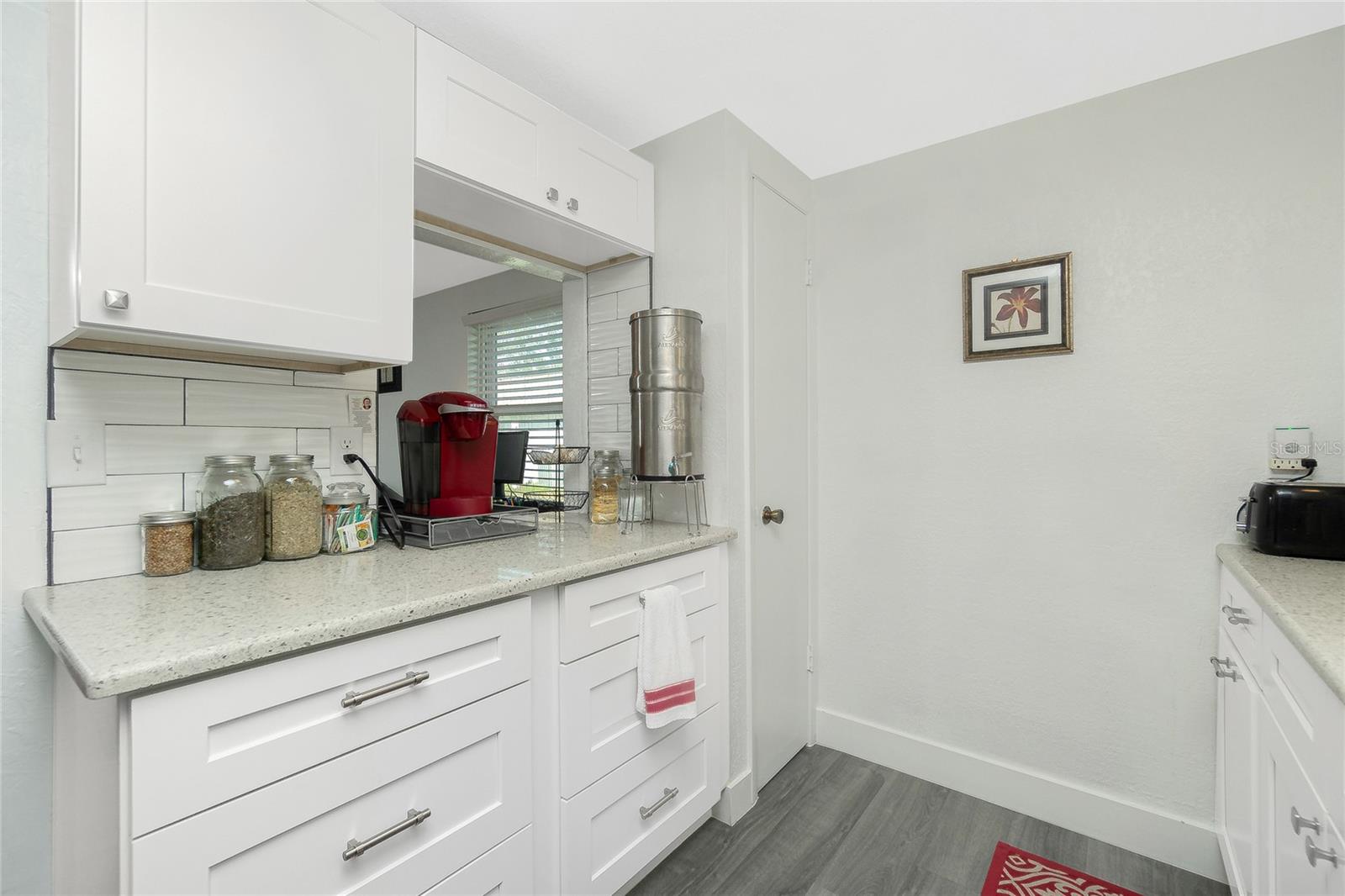 Image 11 of 43 For 672 Circlewood Drive V9