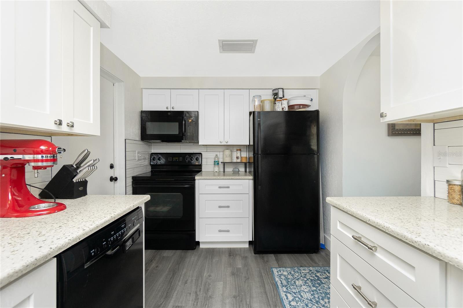Image 15 of 43 For 672 Circlewood Drive V9