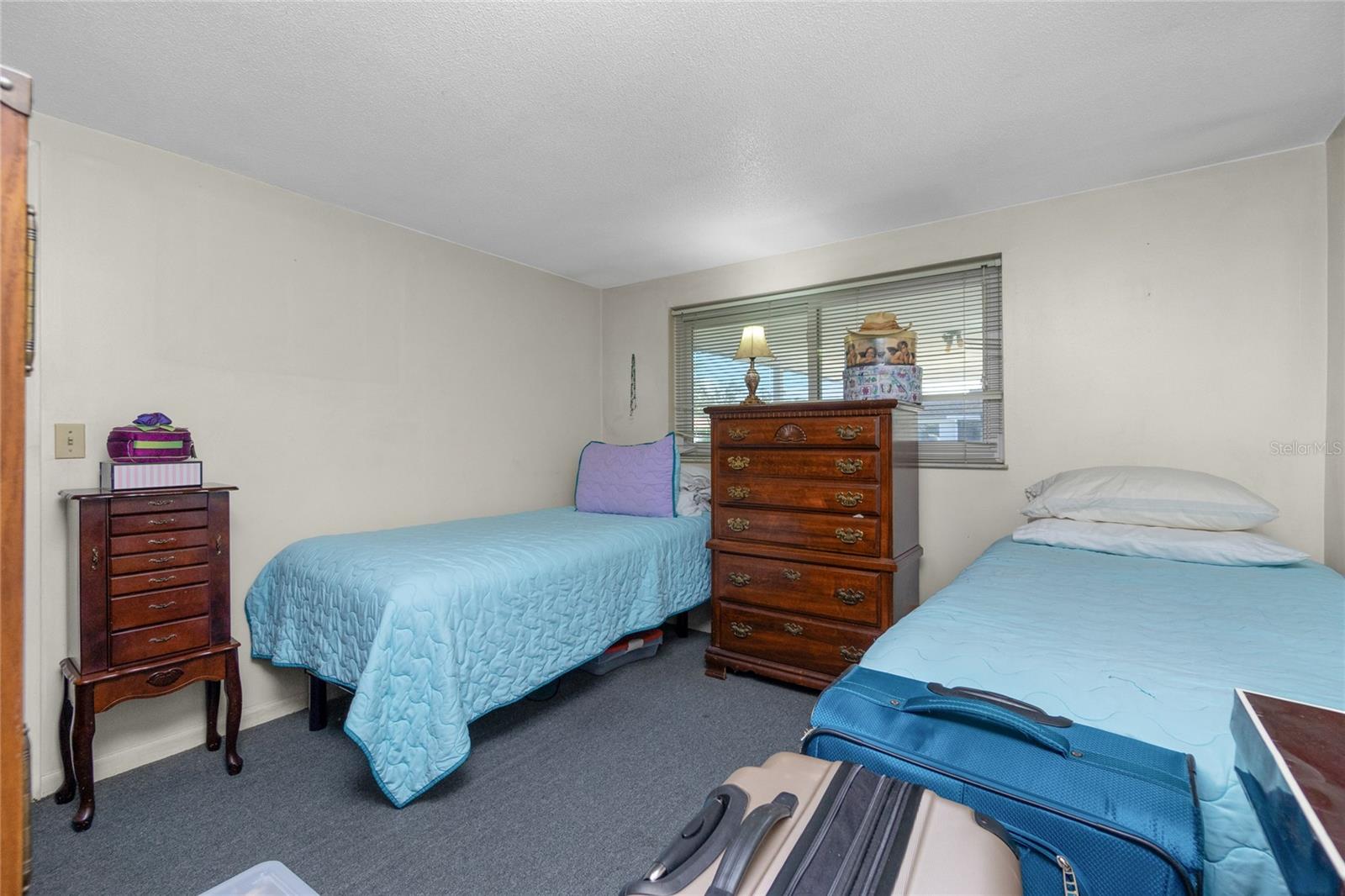 Image 23 of 43 For 672 Circlewood Drive V9