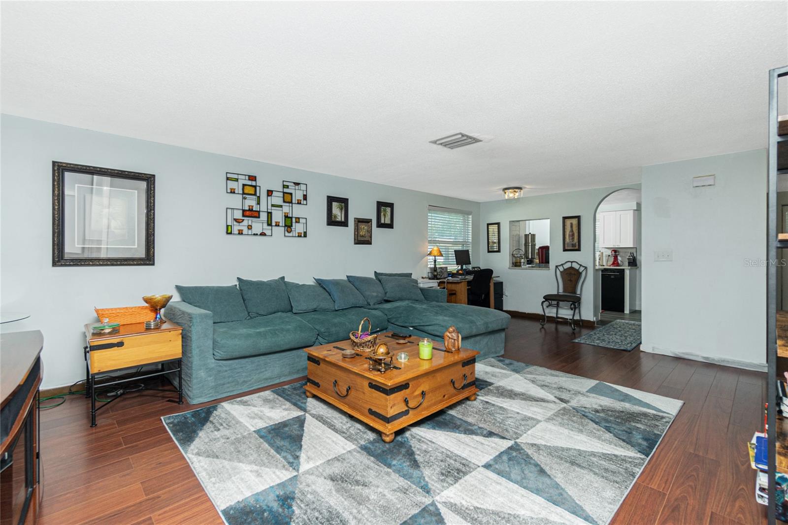 Image 6 of 43 For 672 Circlewood Drive V9