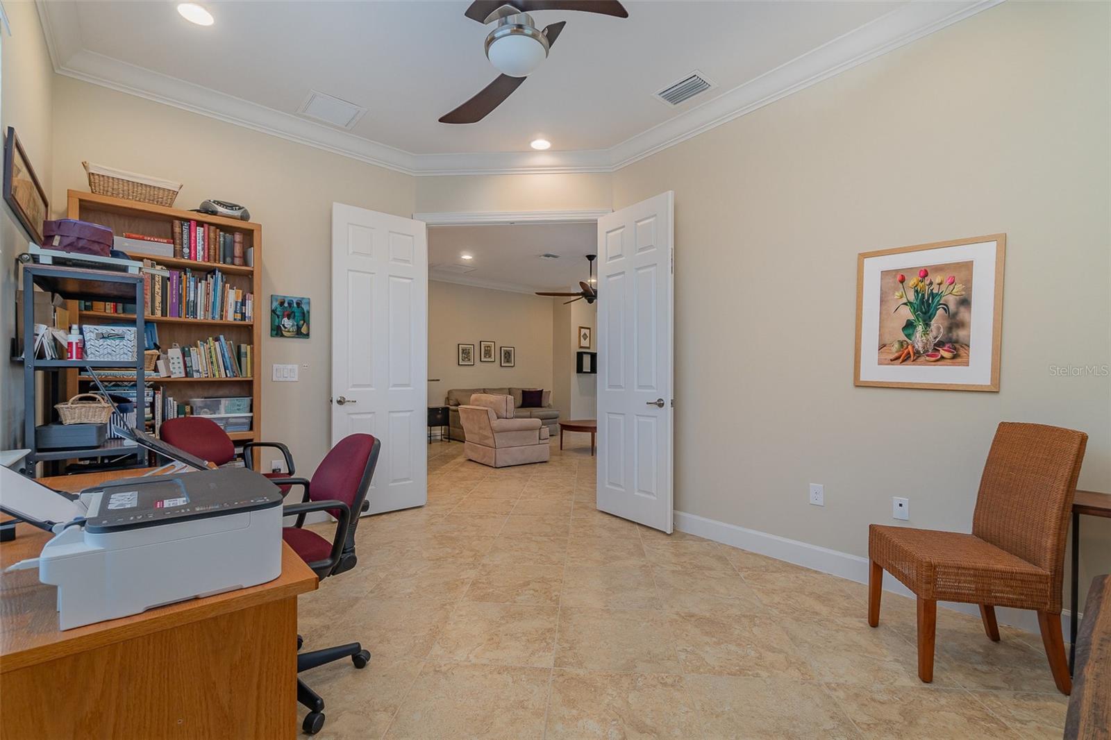 Image 14 of 45 For 13048 Creekside Lane