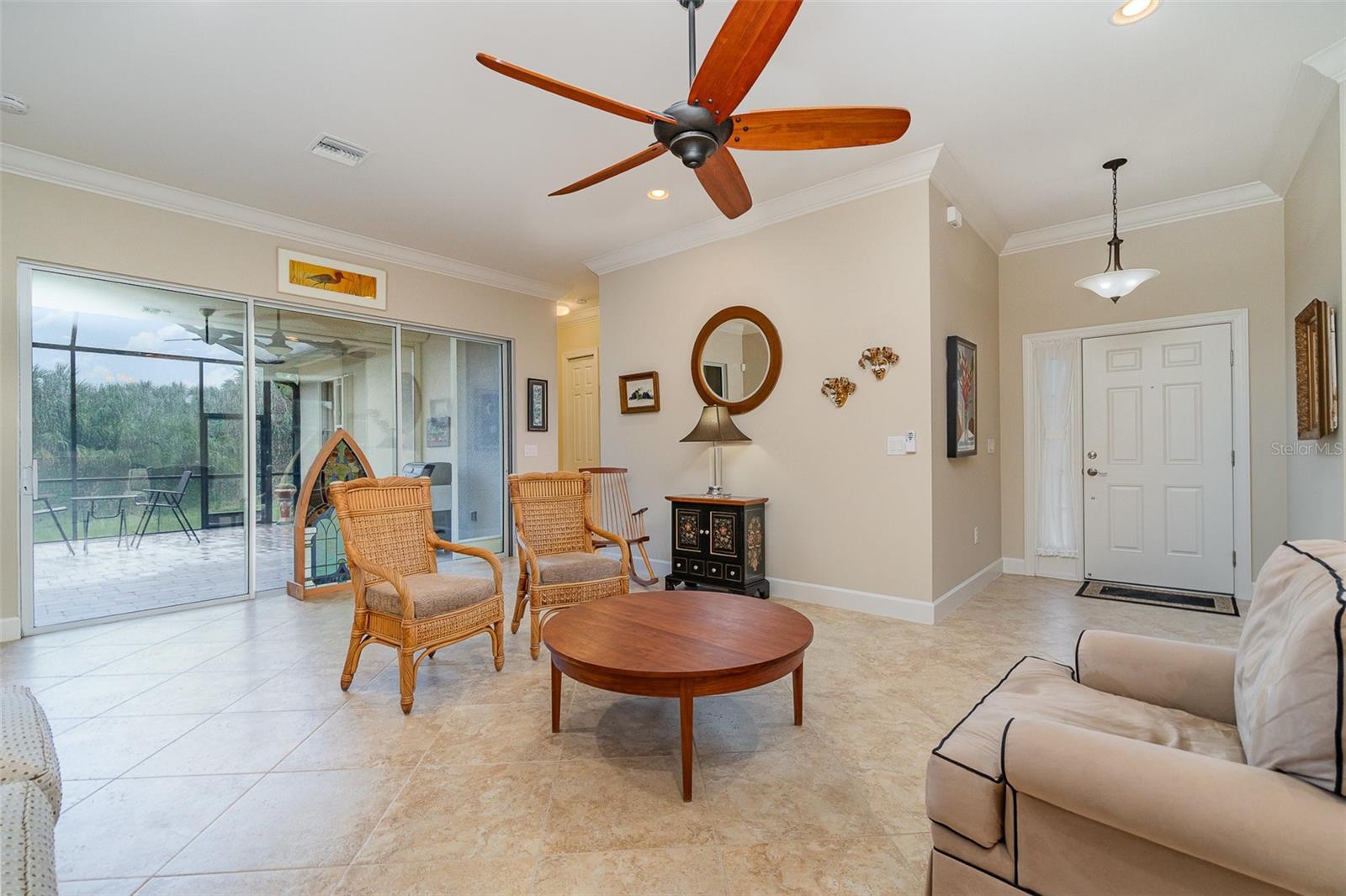Image 7 of 45 For 13048 Creekside Lane