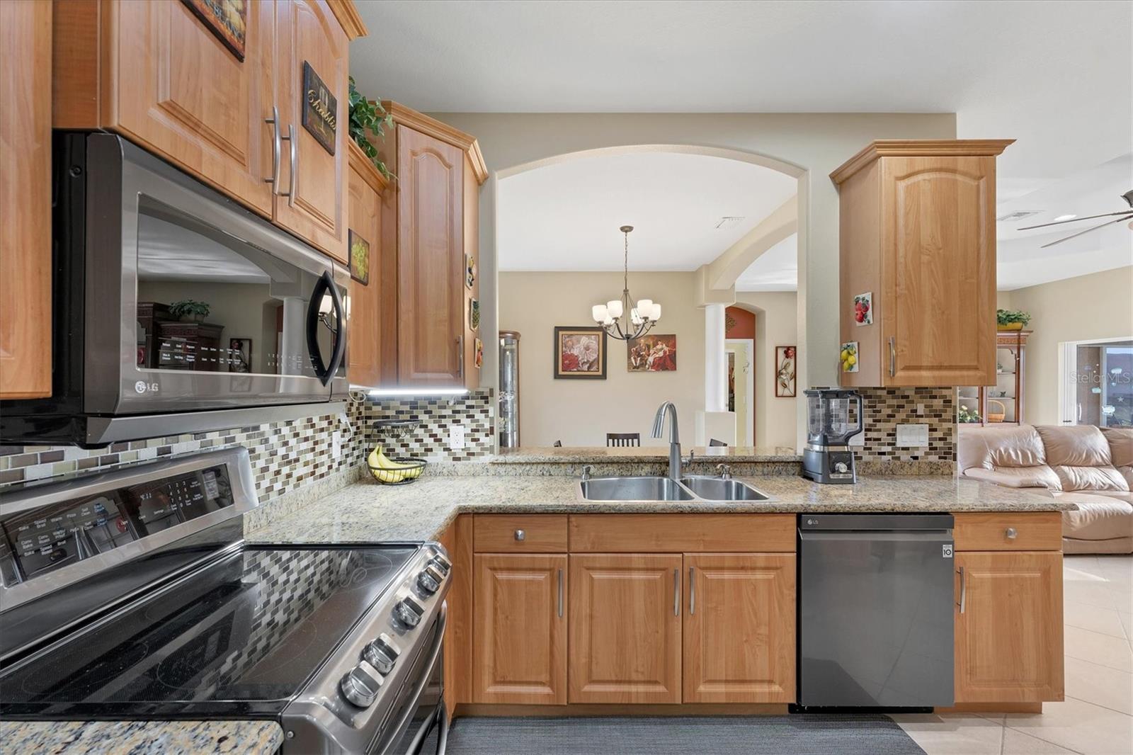 Image 7 of 34 For 7257 Bridgeport Lane