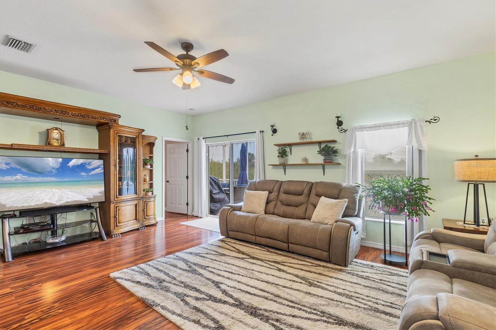 Image 9 of 48 For 6153 Pennell Street