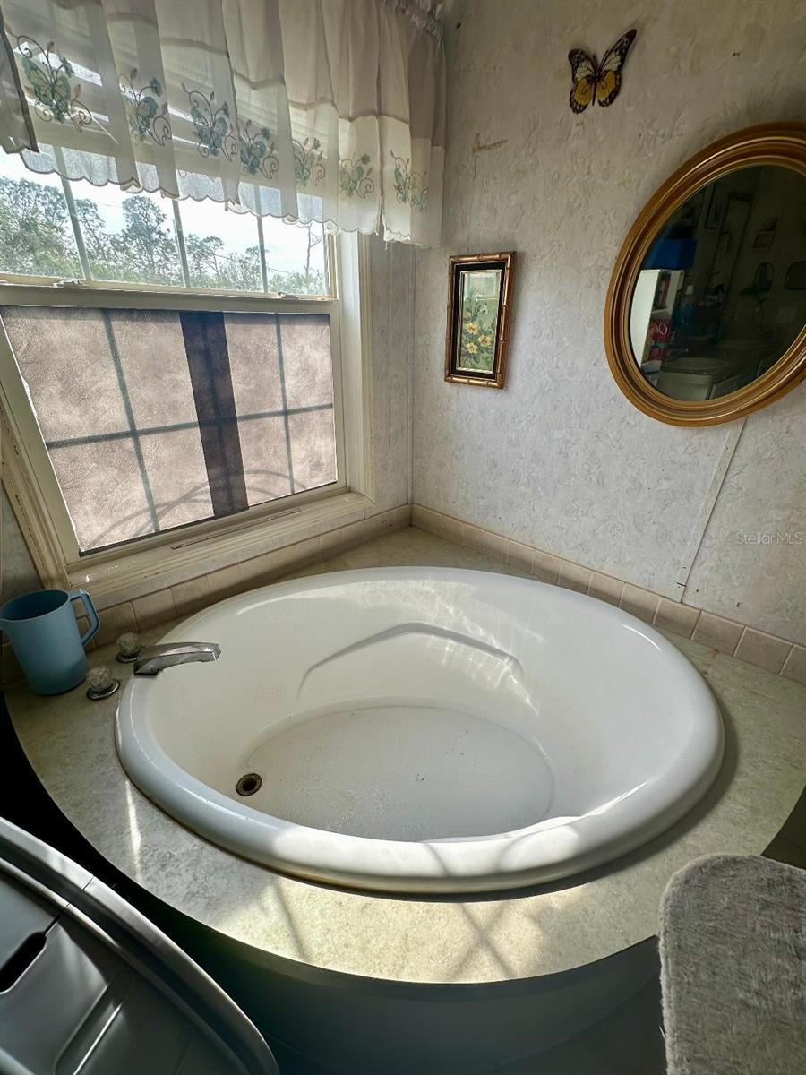 Image 21 of 25 For 15521 Mapletree Drive