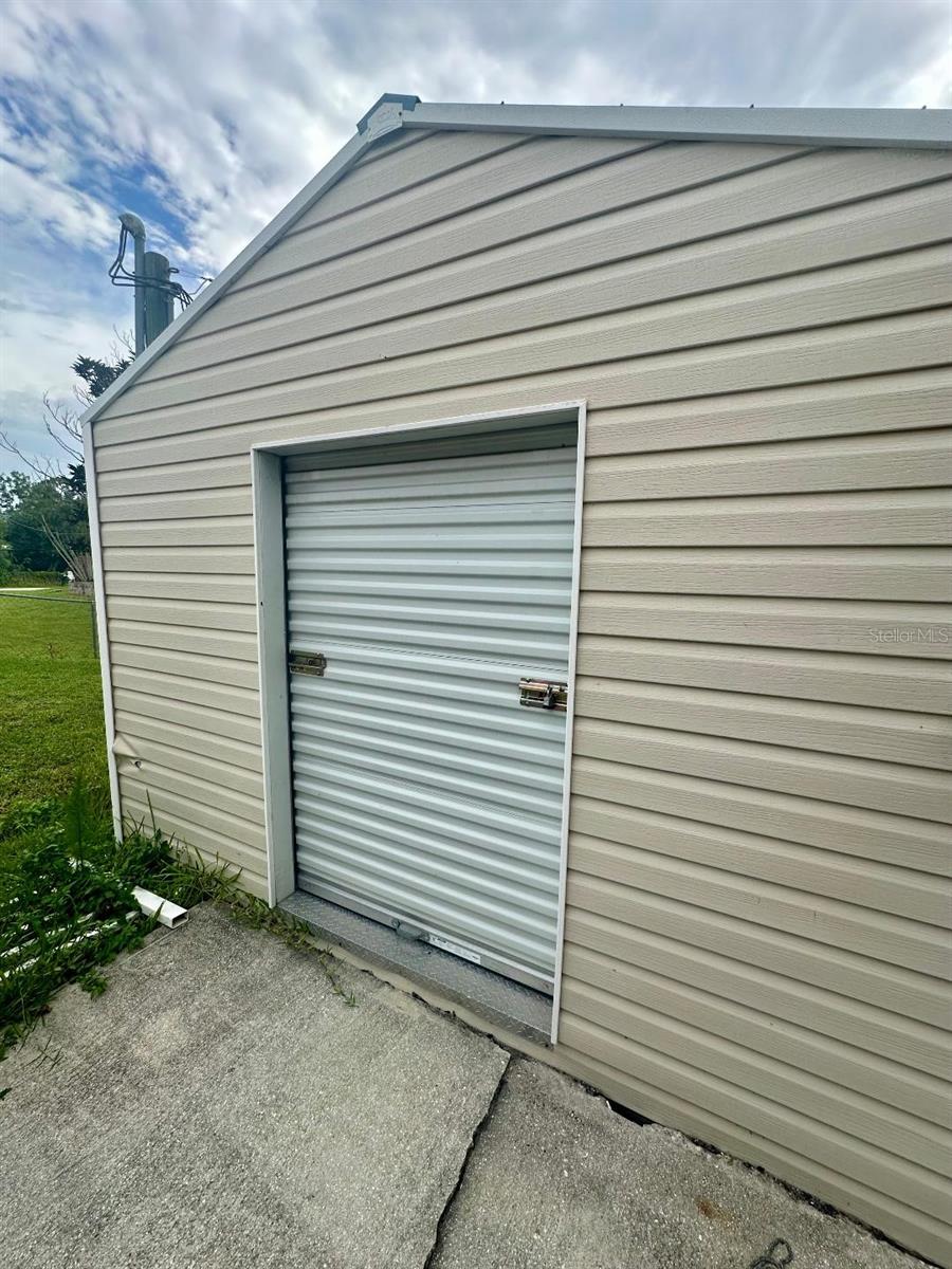 Image 24 of 25 For 15521 Mapletree Drive