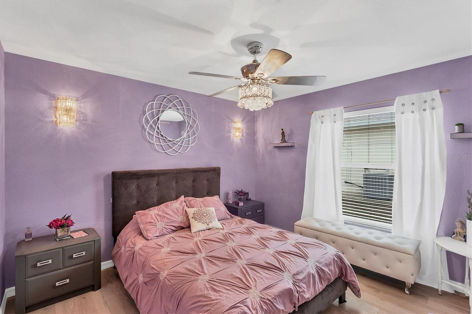 Image 22 of 54 For 926 Boundary Boulevard