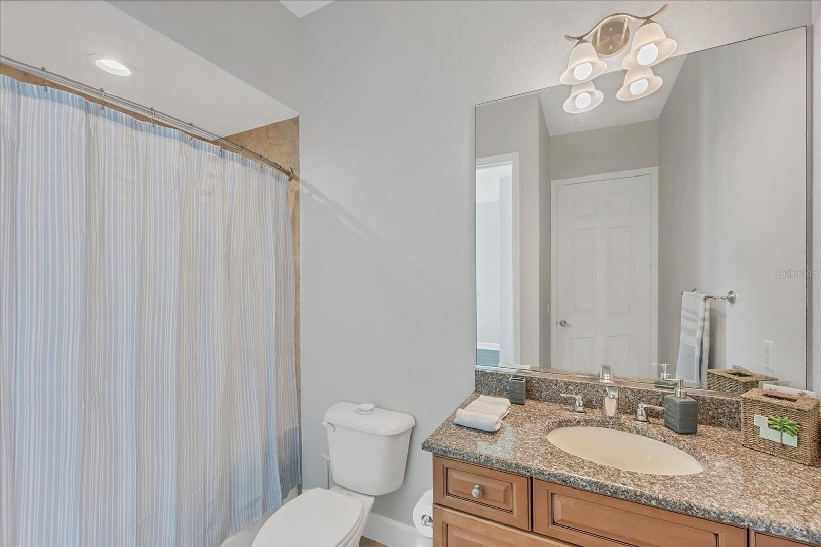 Image 17 of 47 For 10360 Longshore Road 66