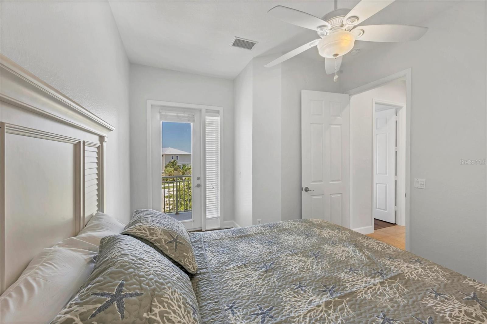 Image 25 of 47 For 10360 Longshore Road 66