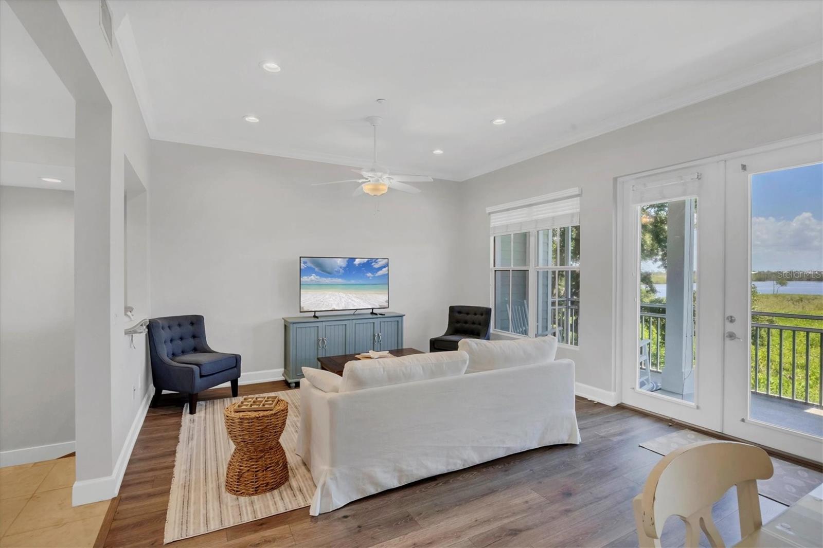 Image 7 of 47 For 10360 Longshore Road 66