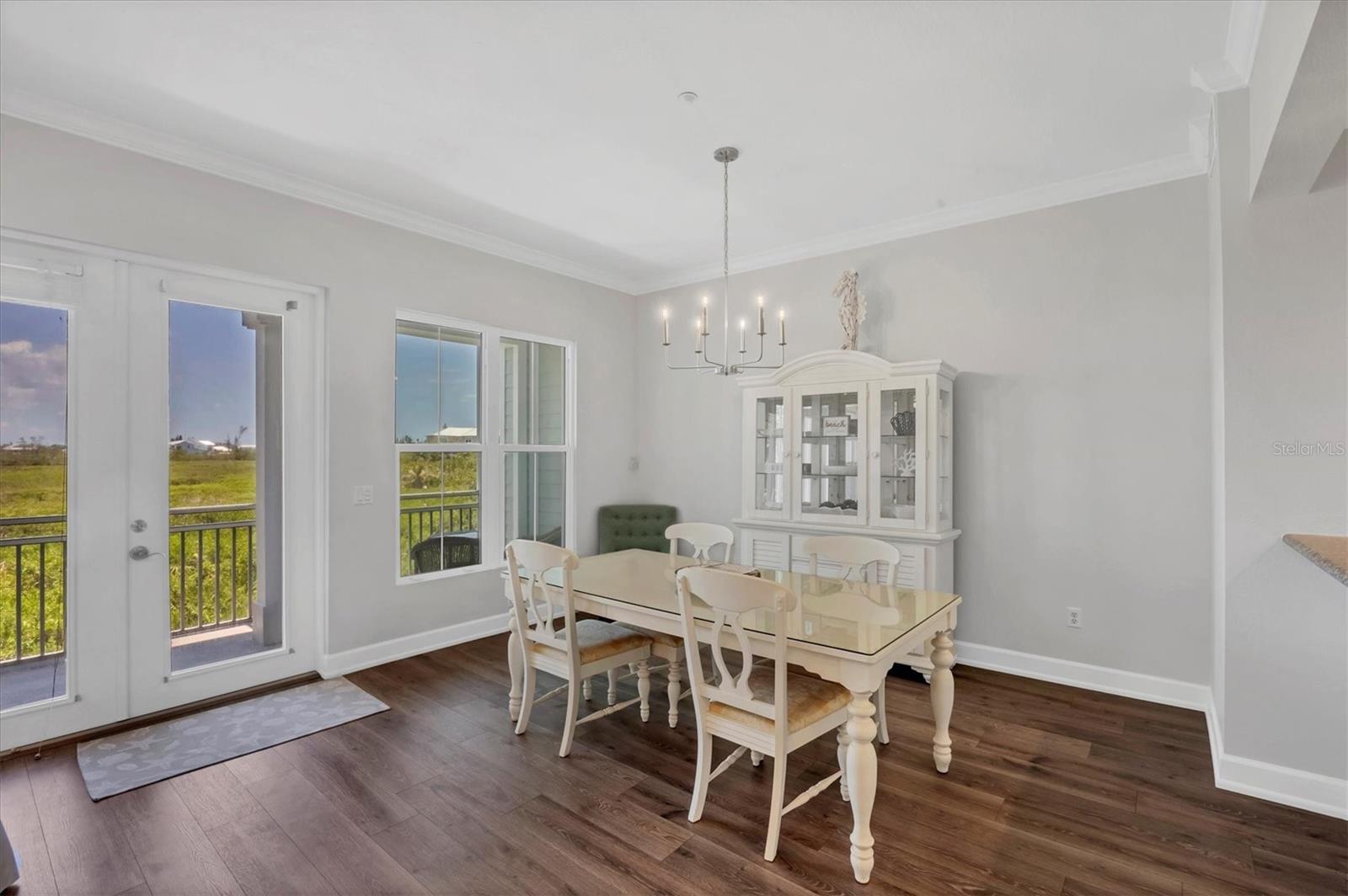 Image 8 of 47 For 10360 Longshore Road 66