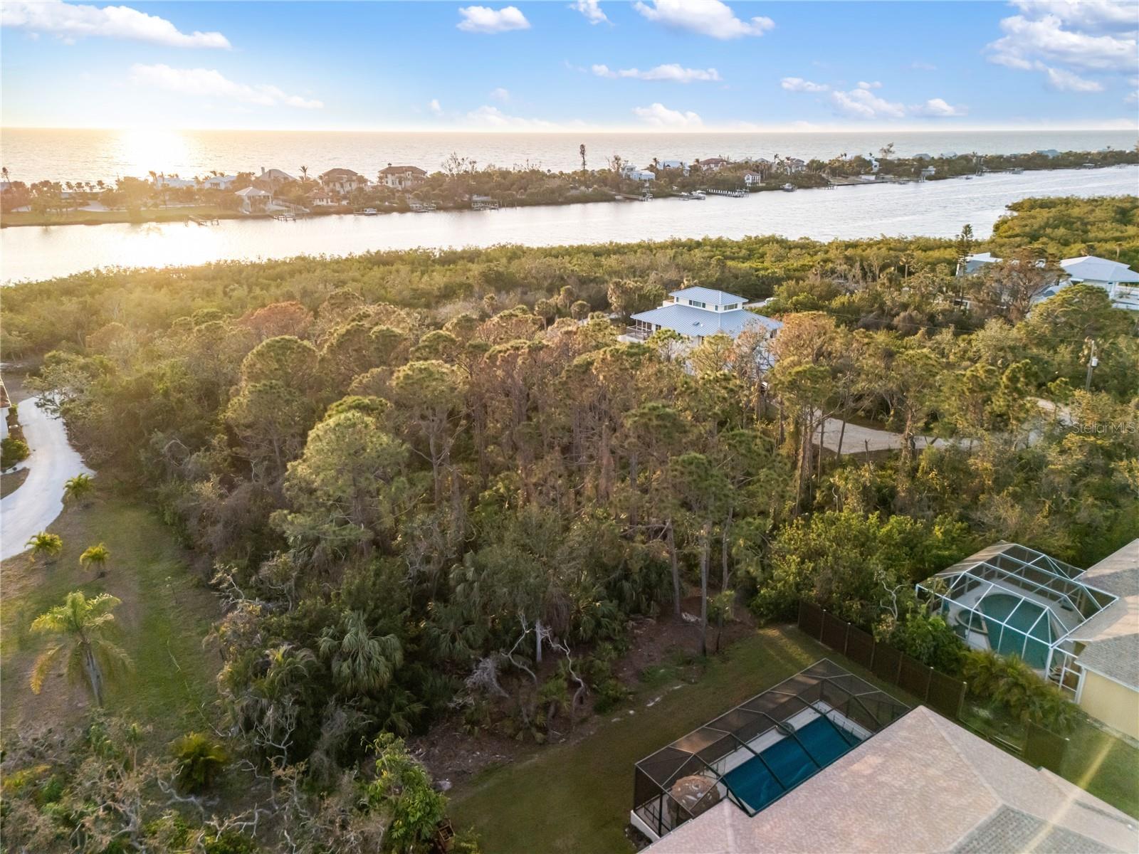 Image 8 of 19 For Bayshore Drive