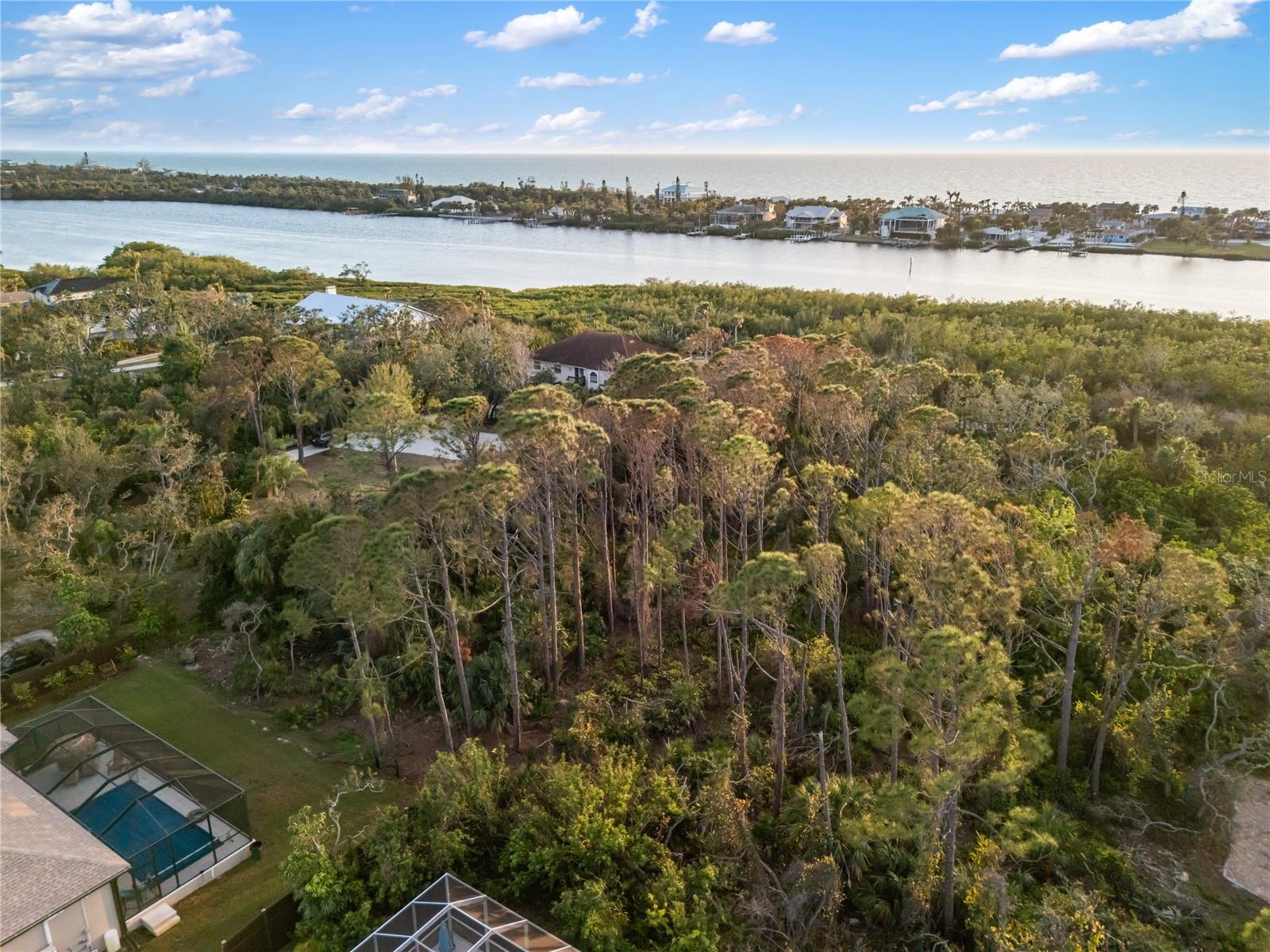 Image 9 of 19 For Bayshore Drive