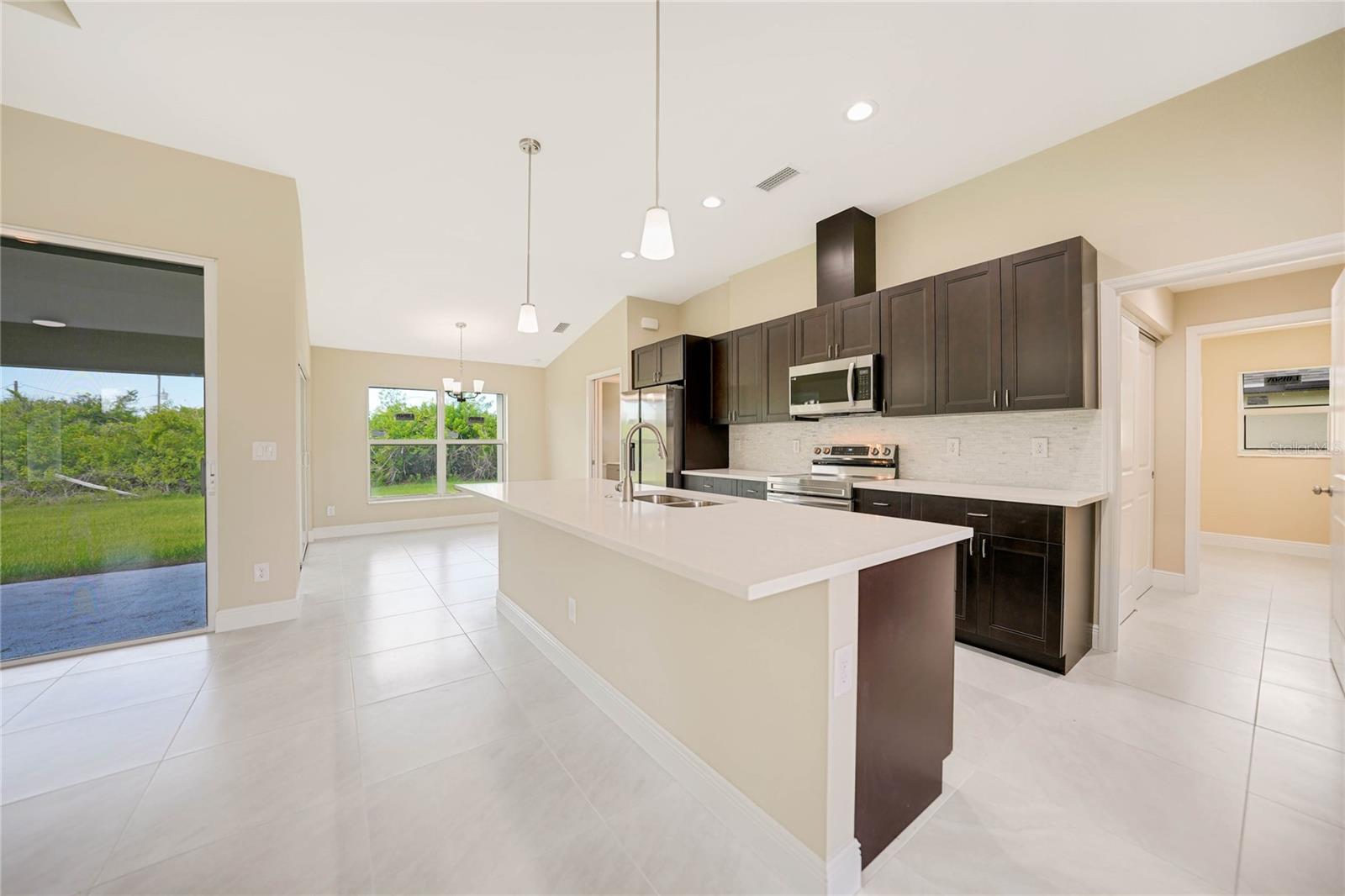 Image 11 of 41 For 14291 Ingraham Boulevard