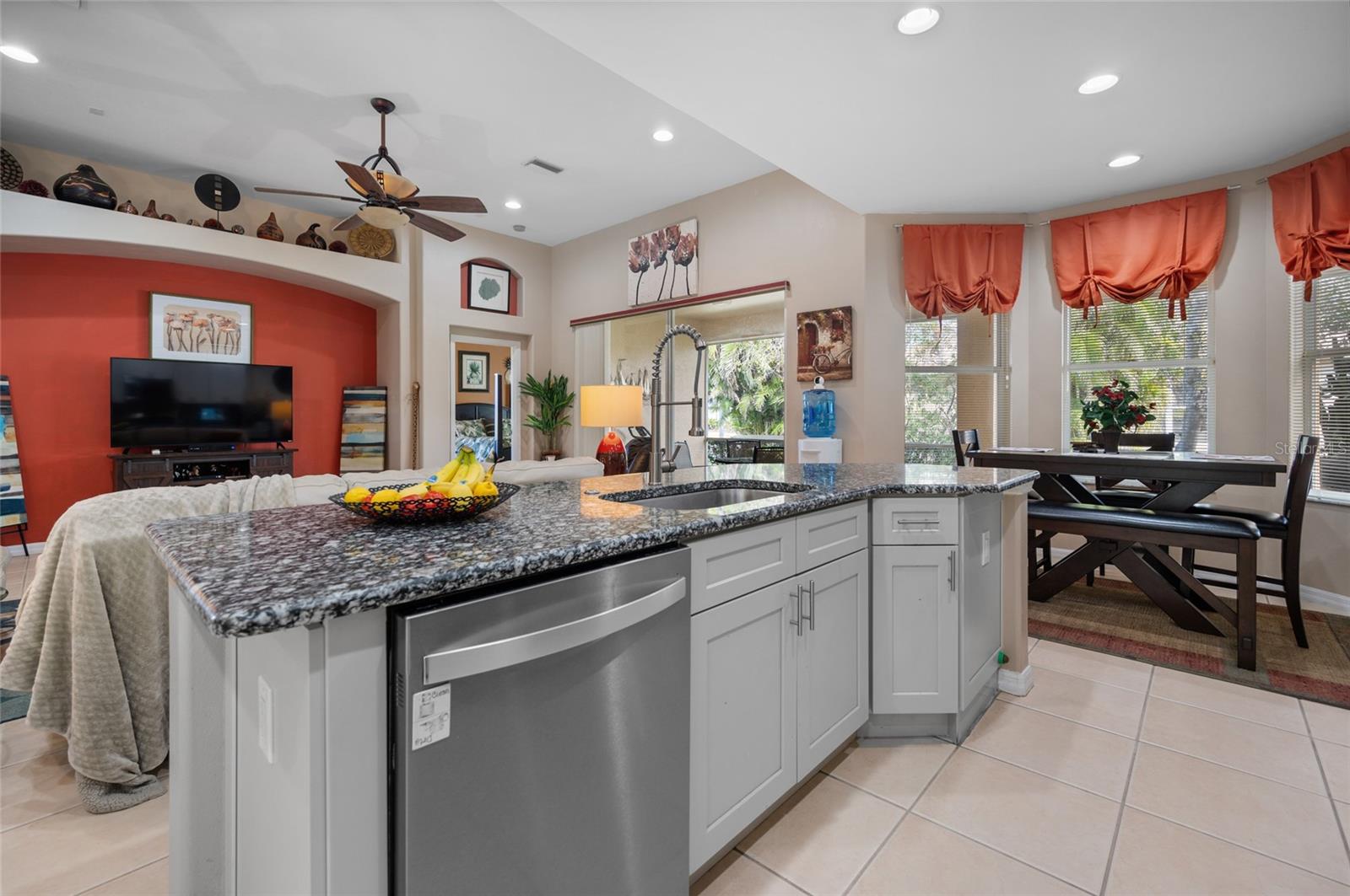 Image 11 of 54 For 5560 Club View Lane