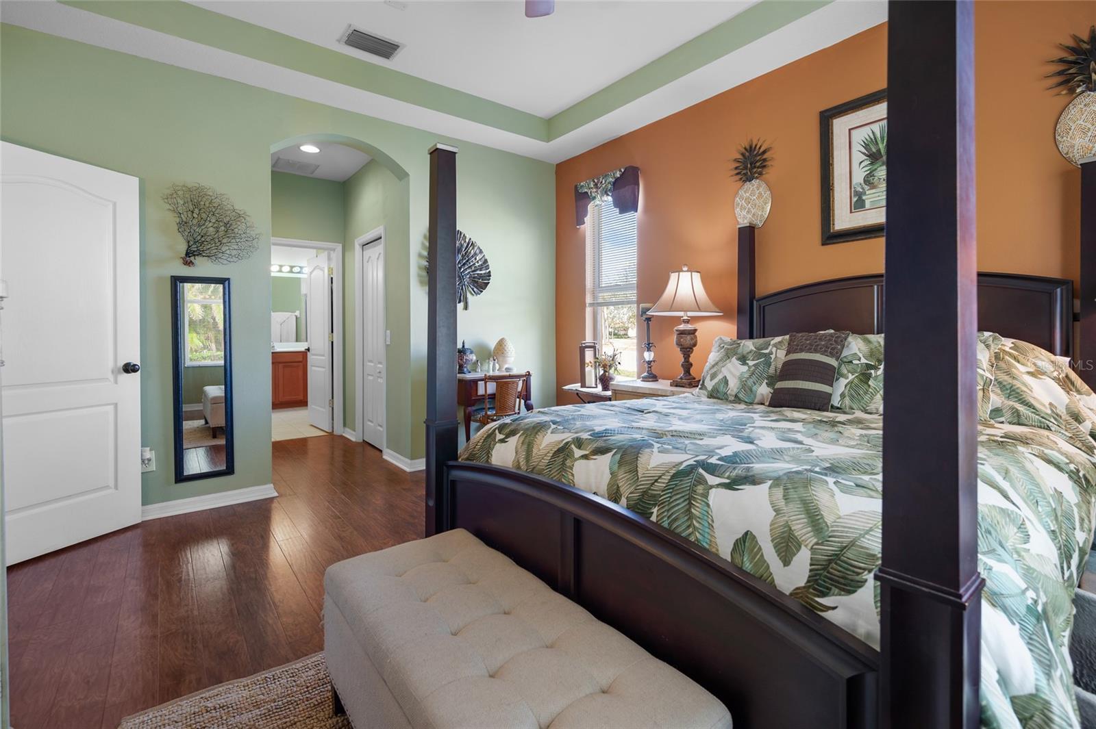 Image 18 of 54 For 5560 Club View Lane