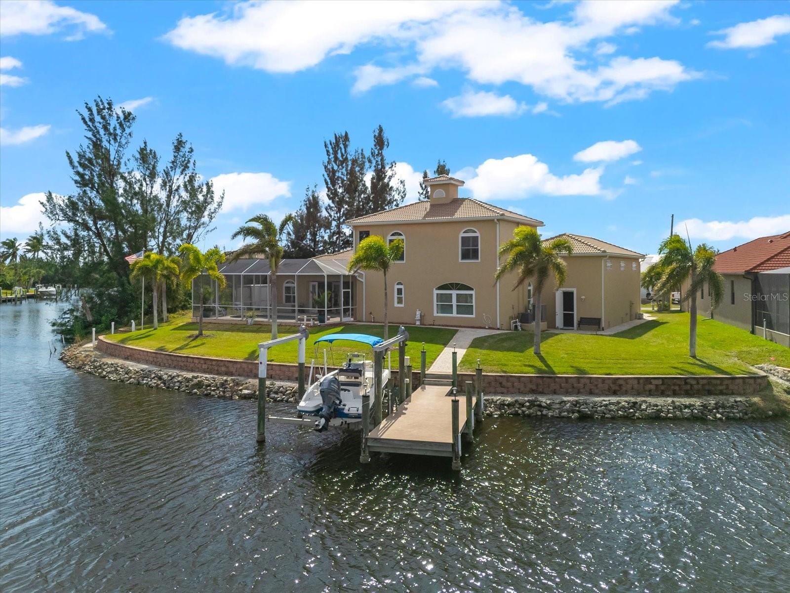 Listing photo id 68 for 10544 Poughkeepsie Circle
